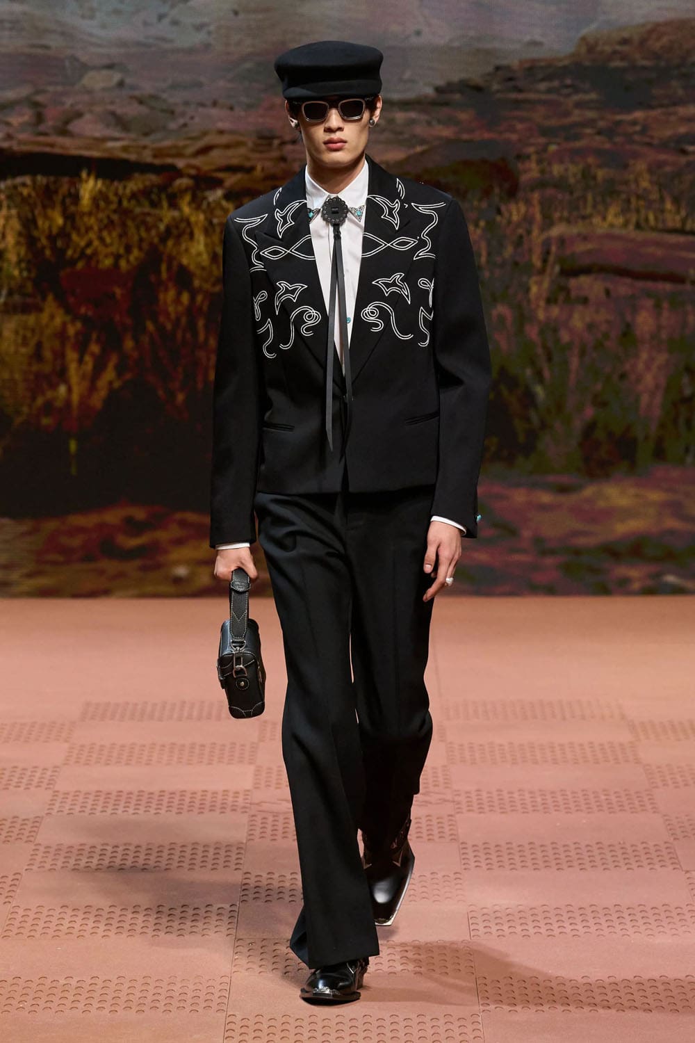 Louis Vuitton Herbst Winter 2024 Herrenmode 2025 Runway Magazin (68)