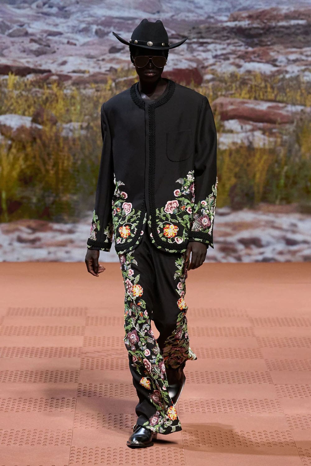 Louis Vuitton Herbst Winter 2024 Herrenmode 2025 Runway Magazin (76)