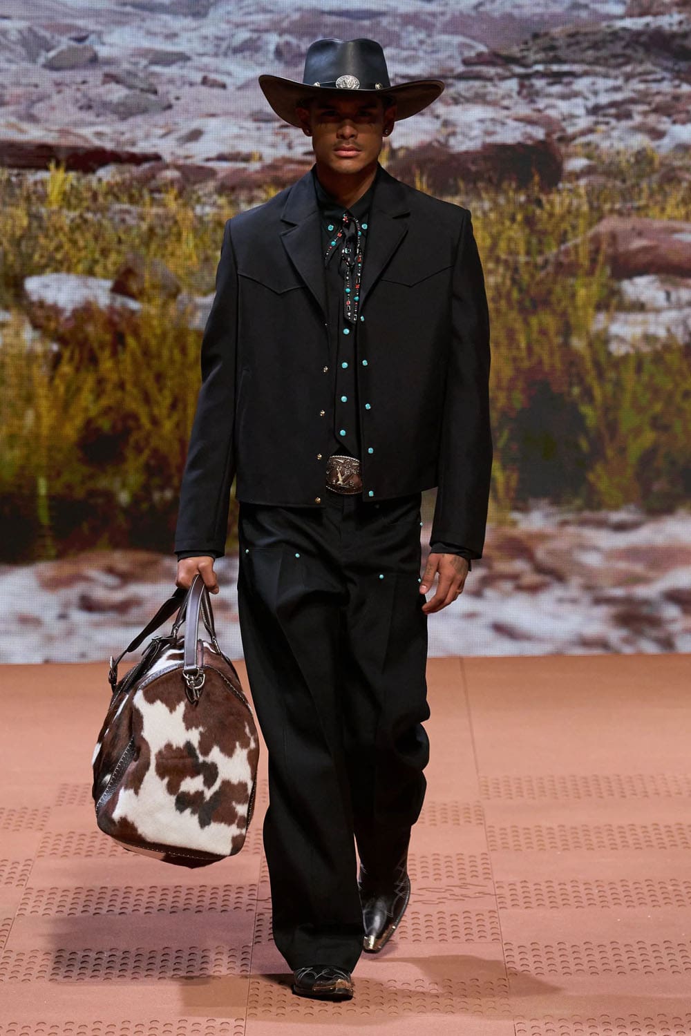 Louis Vuitton Herbst Winter 2024 Herrenmode 2025 Runway Magazin (77)