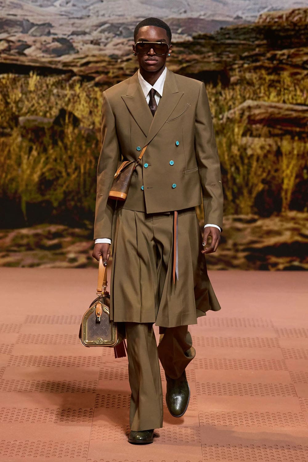 Louis Vuitton Herbst Winter 2024 Herrenmode 2025 Runway Magazin (8)