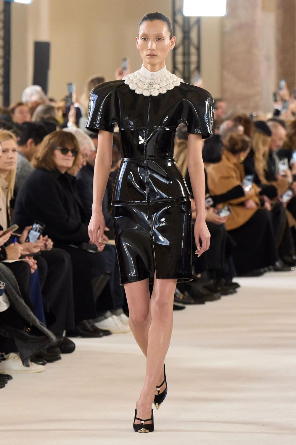 Schiaparelli Haute Couture Primavera Estate 2024 Runway Magazine (1)