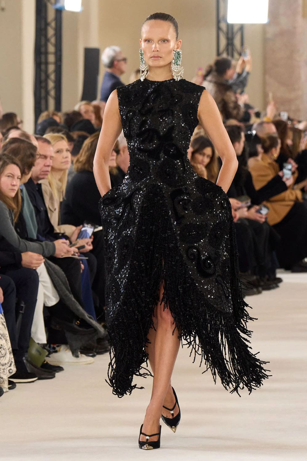 Schiaparelli Haute Couture Primavera Estate 2024 Runway Magazine (29)
