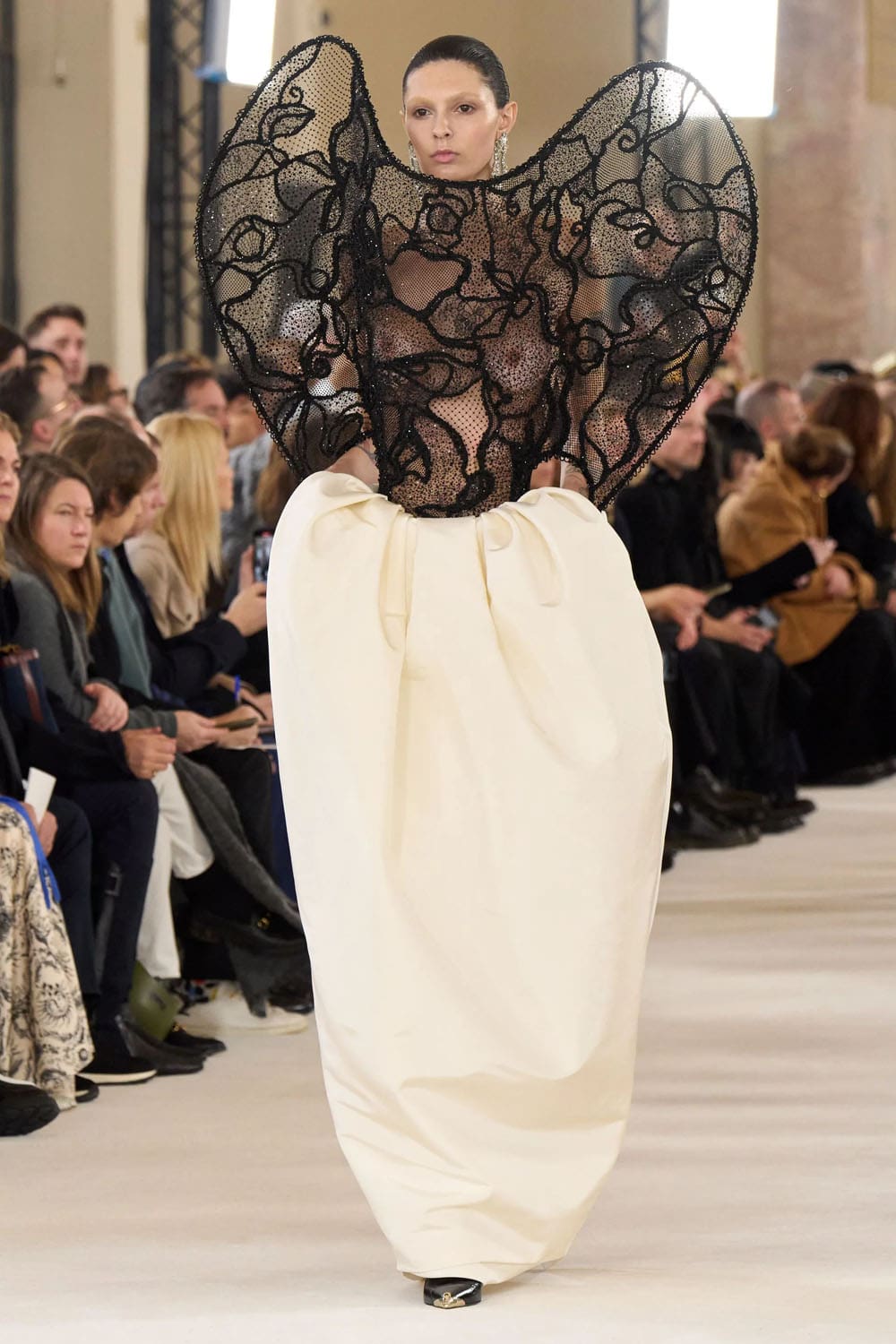 Schiaparelli Haute Couture Primavera Estate 2024 Runway Magazine (46)