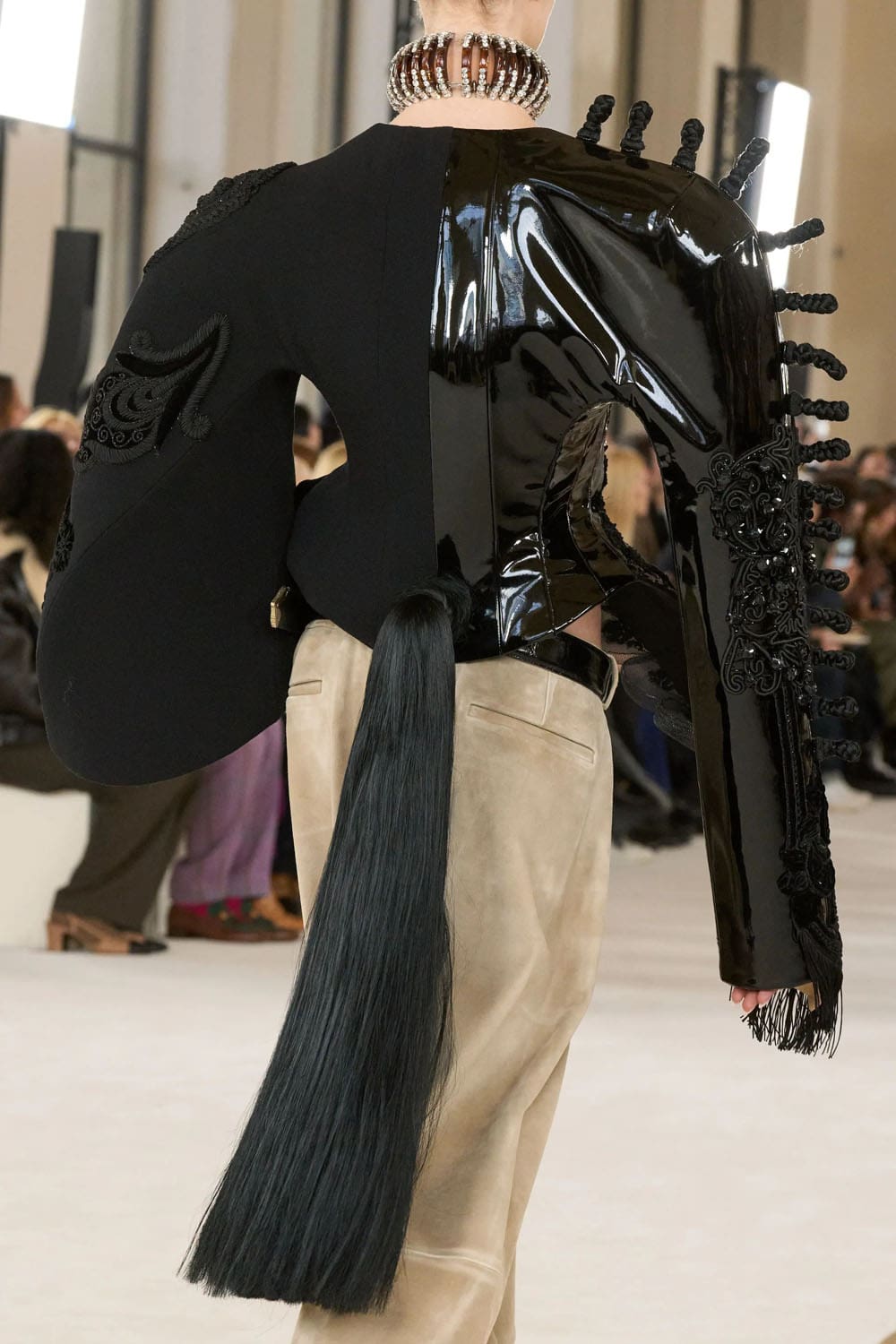 Schiaparelli Haute Couture Primavera Estate 2024 Runway Magazine (50)