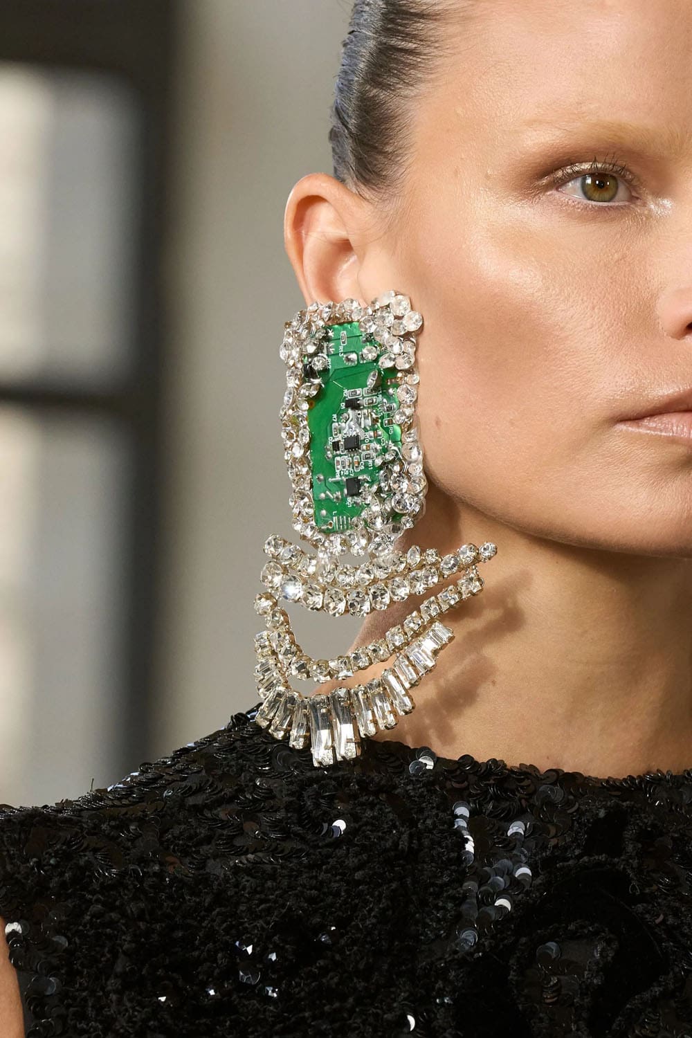Schiaparelli Haute Couture Primavera Estate 2024 Runway Magazine (63)