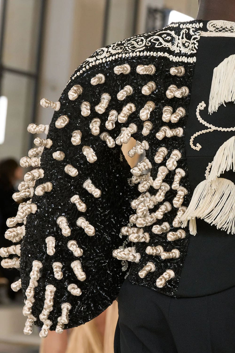 Schiaparelli Haute Couture Primavera Estate 2024 Runway Magazine (68)