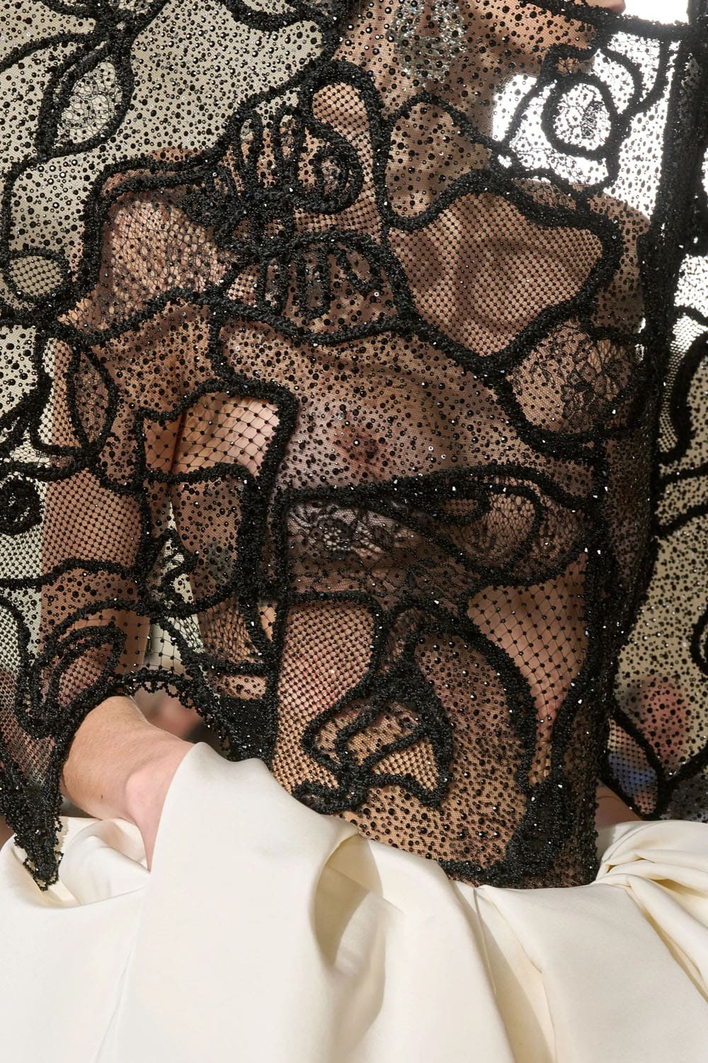 Schiaparelli Haute Couture Primavera Estate 2024 Runway Magazine (79)