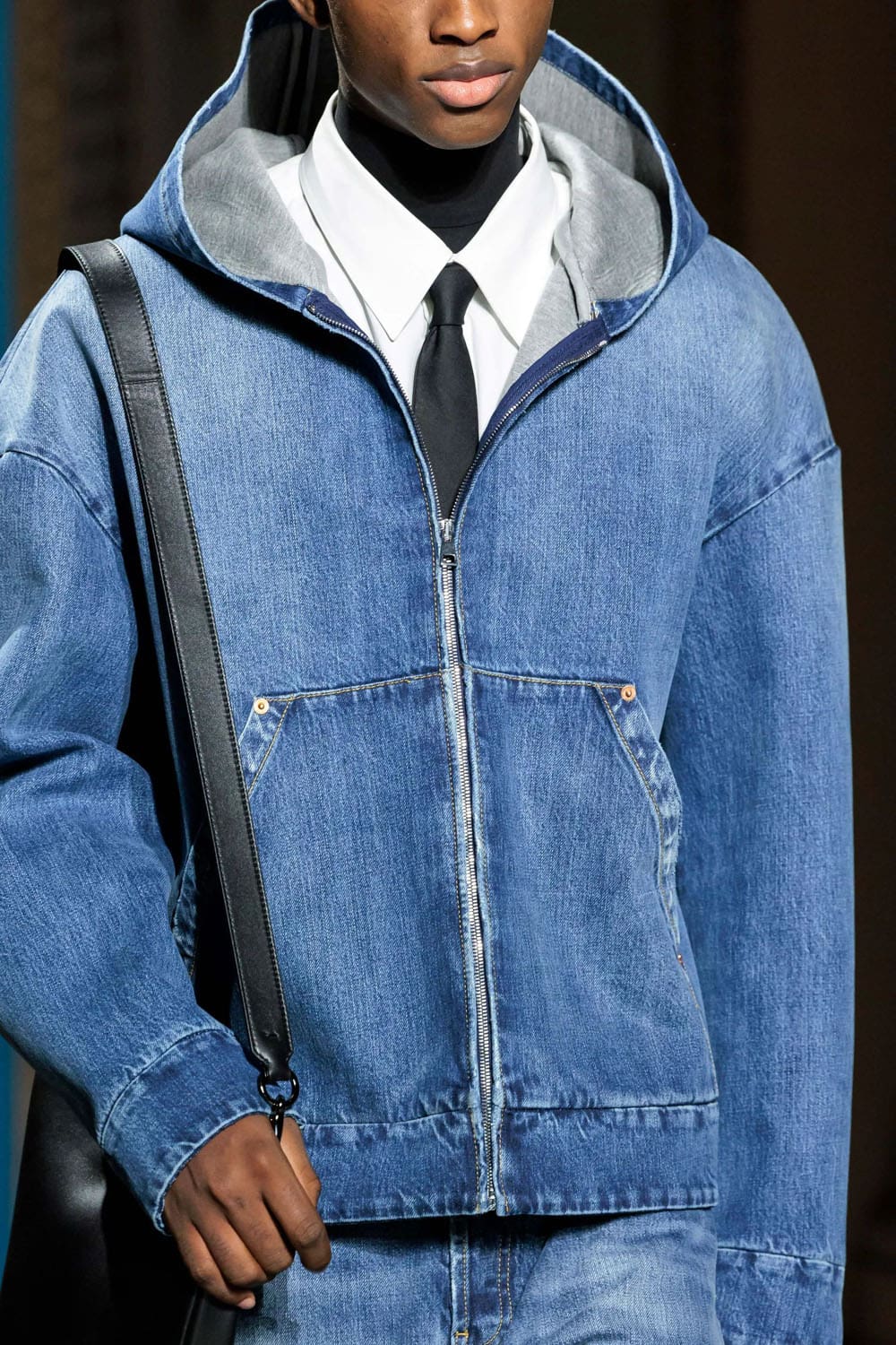 Valentino Fall Winter 2024 2025 Men Details Runway Magazine (15)