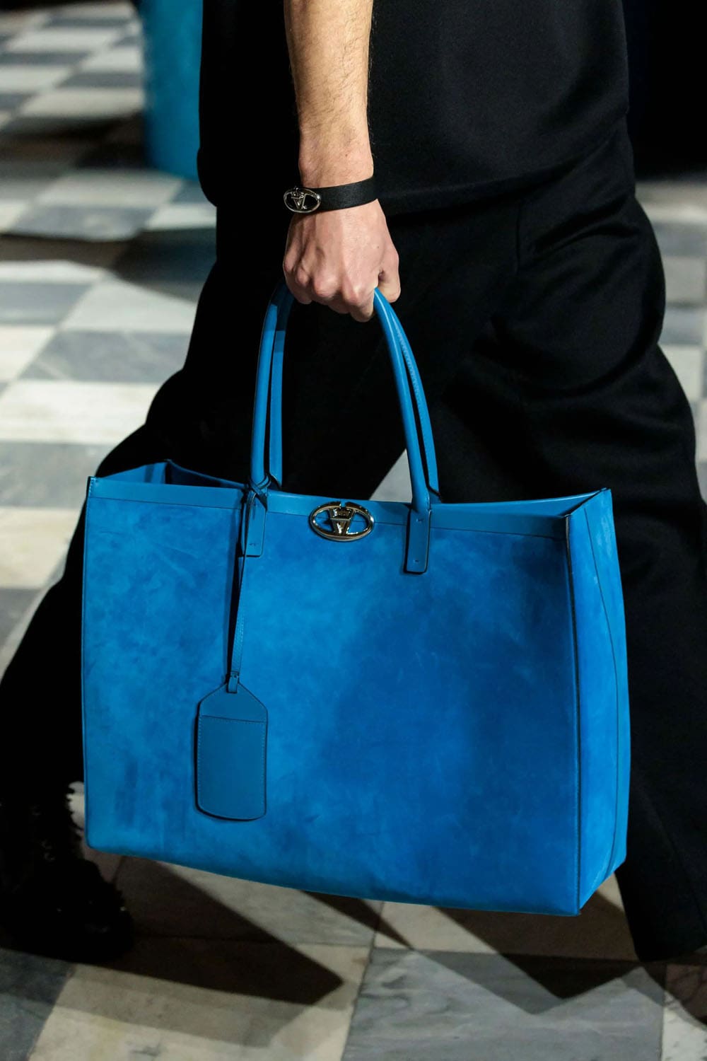 Valentino Fall Winter 2024 2025 Men Details Runway Magazine (3)