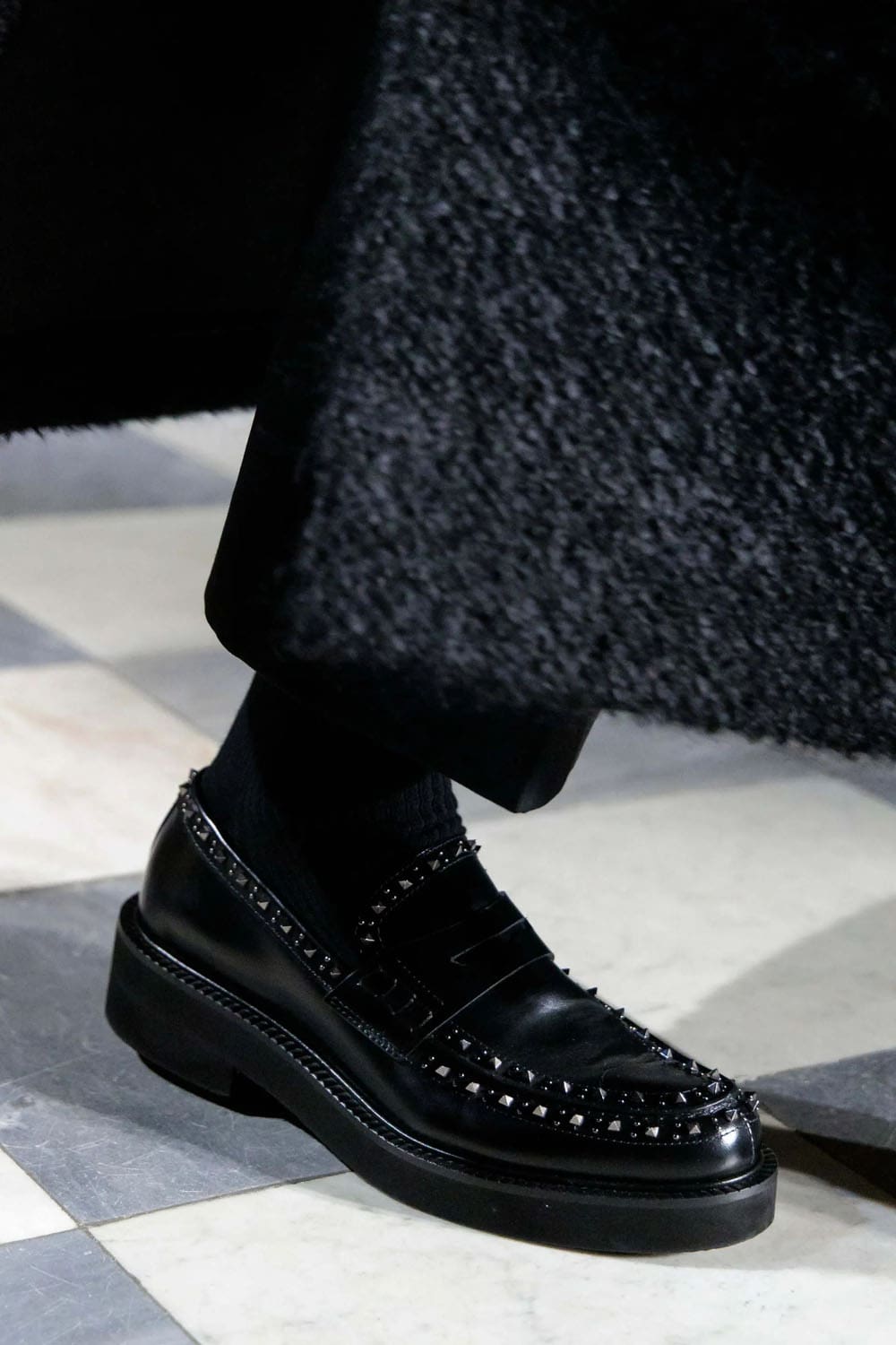 Valentino Fall Winter 2024 2025 Men Details Runway Magazine (4)
