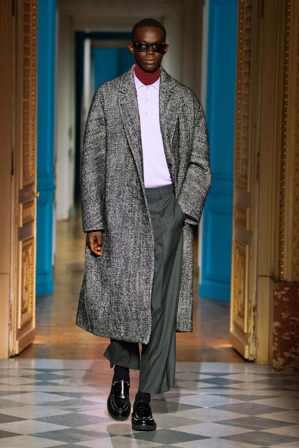 Valentino Fall Winter 2024 2025 Men Runway Magazine (24)