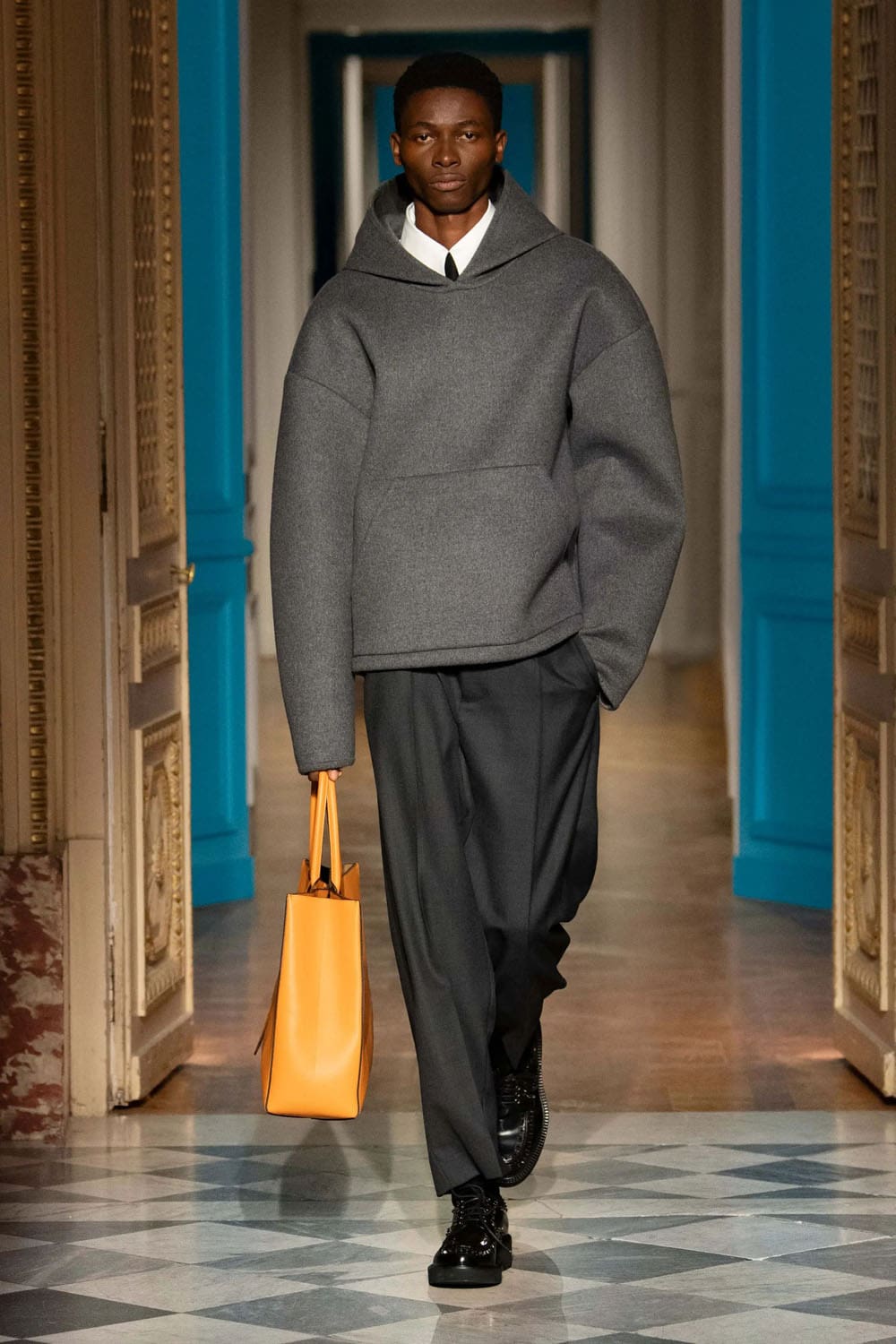 Valentino Fall Winter 2024 2025 Men Runway Magazine (28)