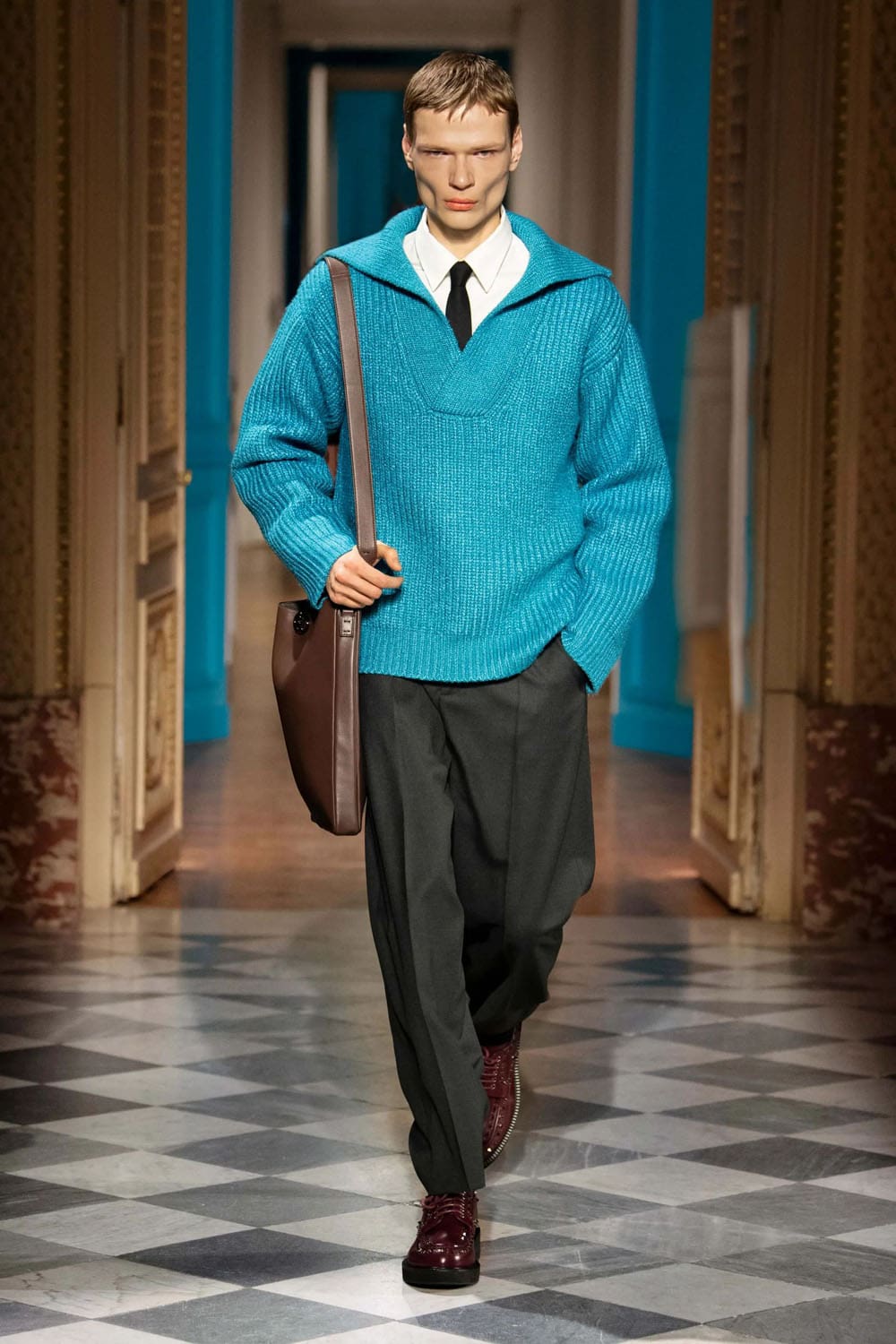 Valentino Fall Winter 2024 2025 Men Runway Magazine (31)