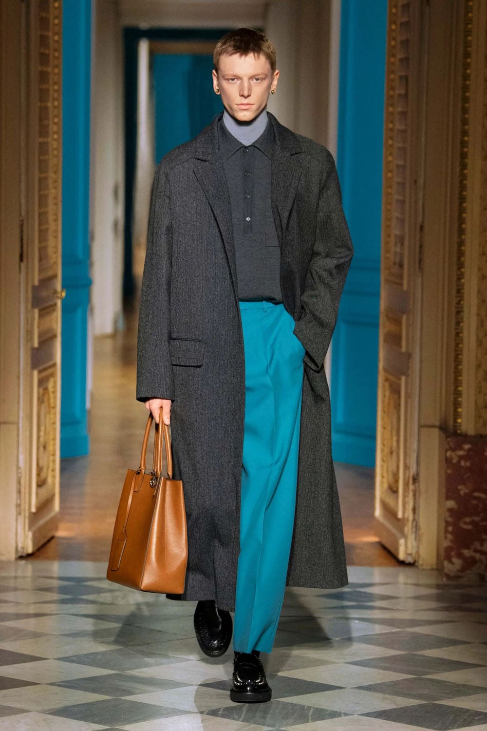 Valentino Fall Winter 2024 2025 Men Runway Magazine (33)