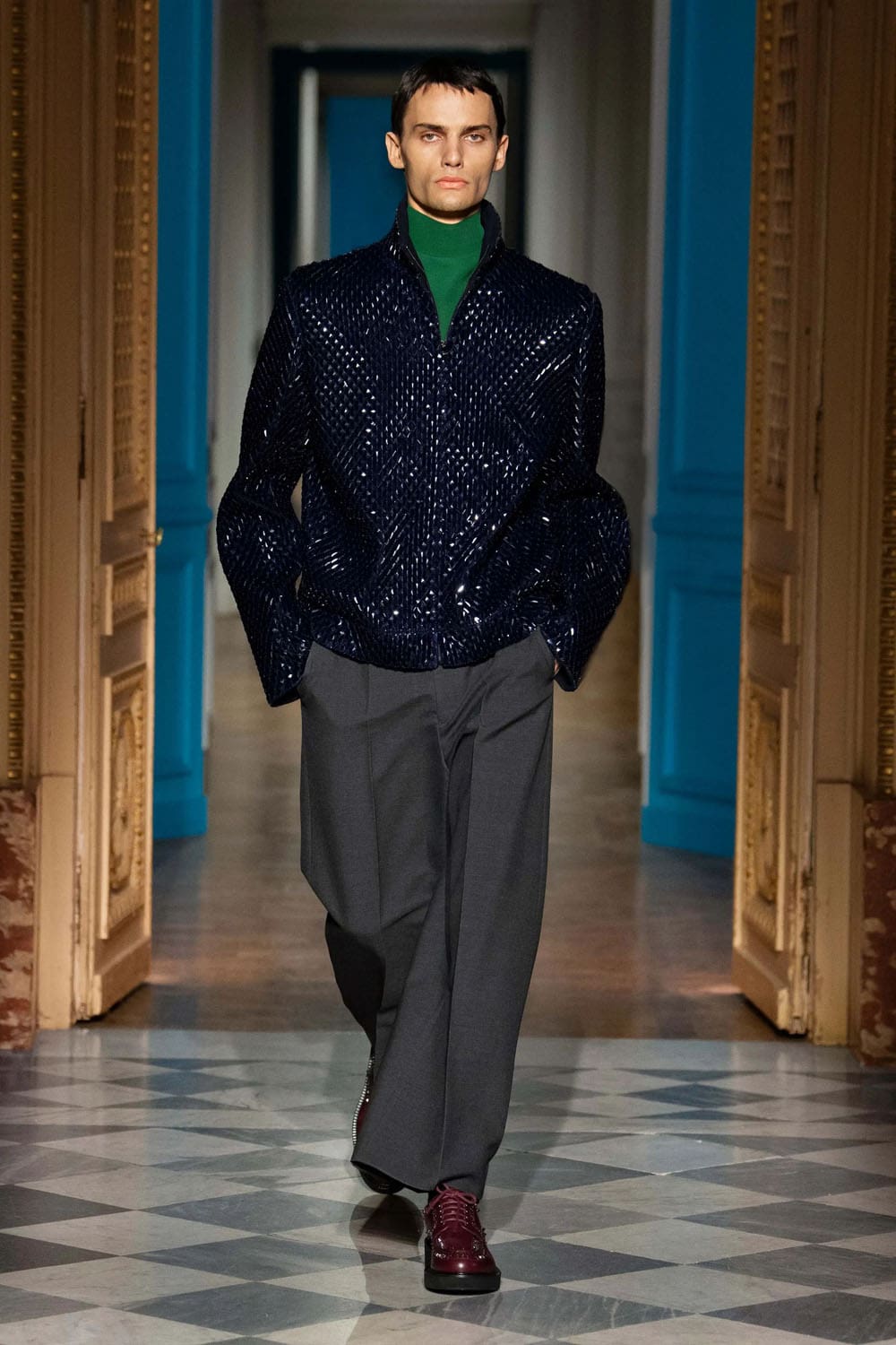 Valentino Fall Winter 2024 2025 Men Runway Magazine (39)