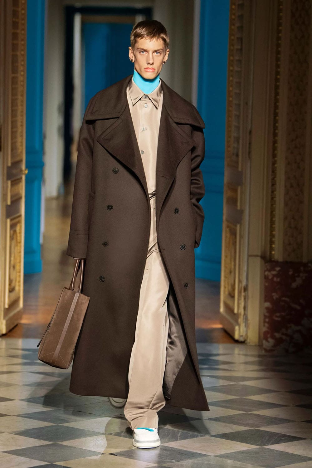 Valentino Fall Winter 2024 2025 Men Runway Magazine (41)