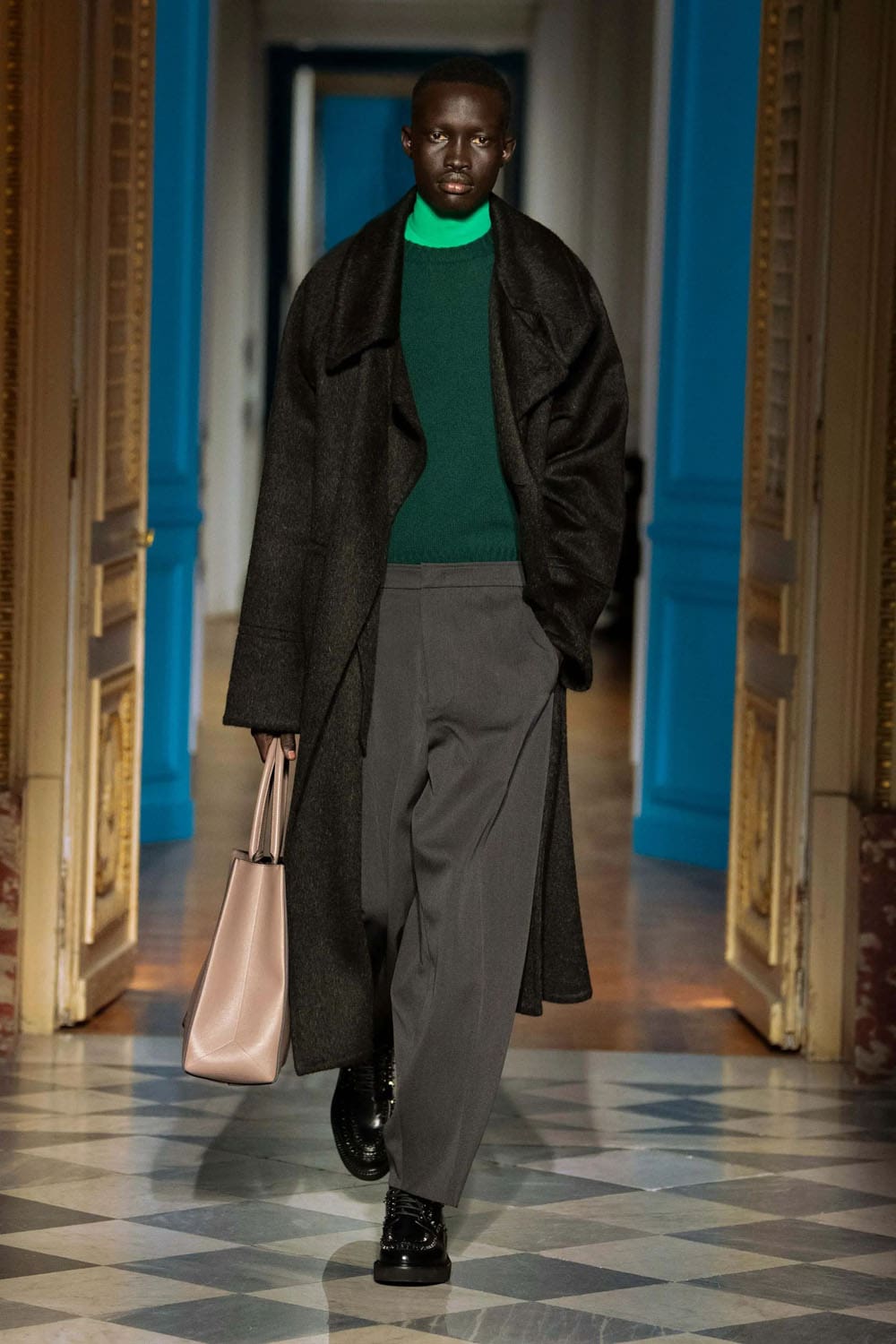 Valentino Fall Winter 2024 2025 Men Runway Magazine (42)