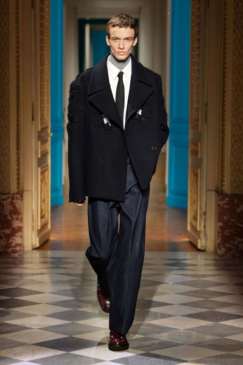 Valentino Fall Winter 2024 2025 Men Runway Magazine (48)
