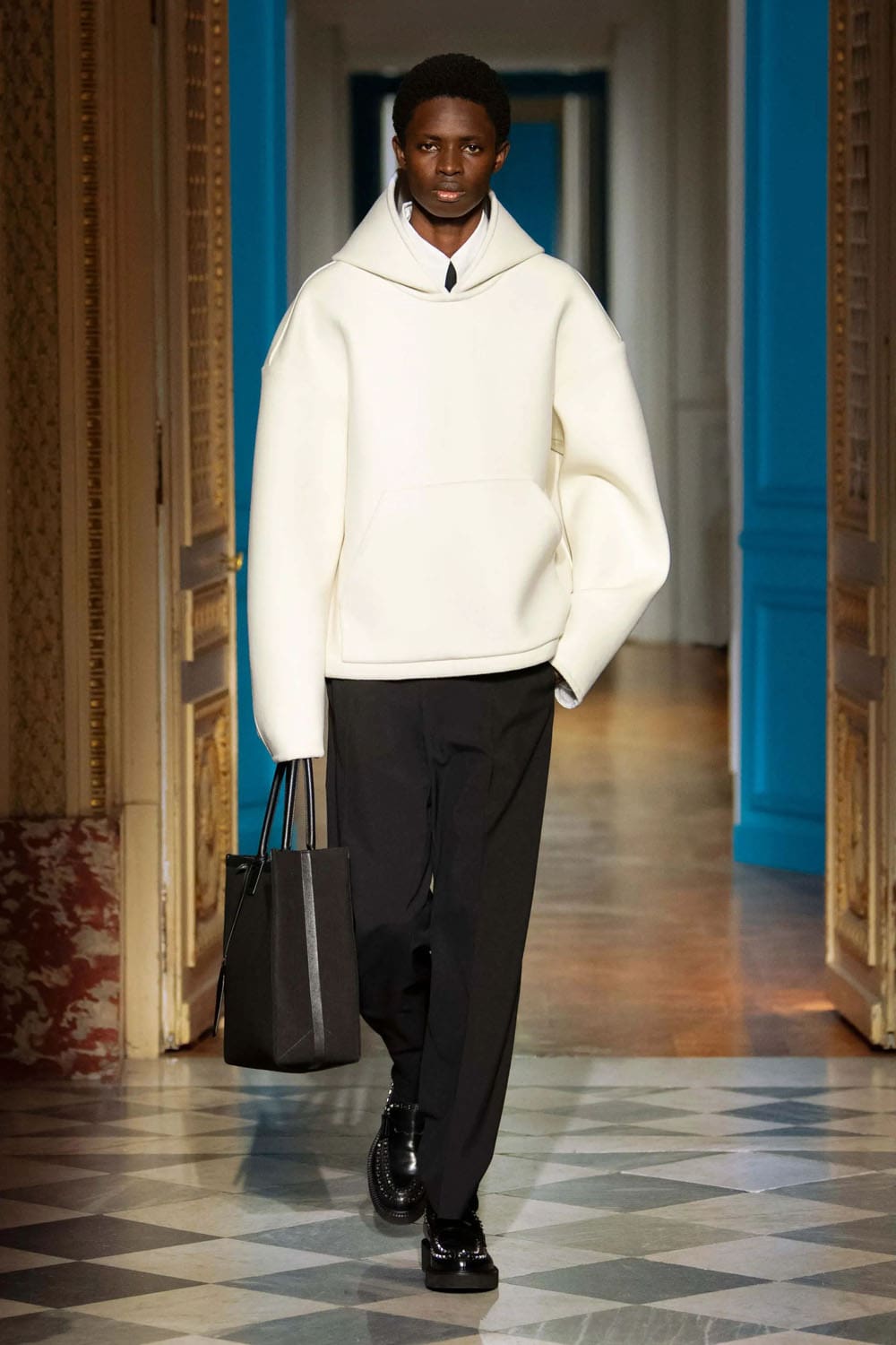 Valentino Fall Winter 2024 2025 Men Runway Magazine (5)