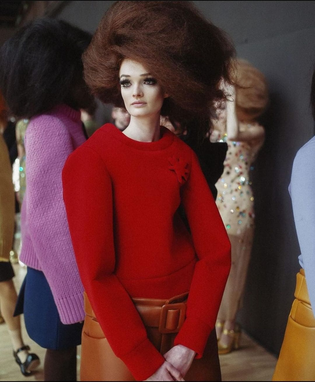 3 Marc Jacobs Spring 2024 Backstage 40 years of Marc Jacobs Runway Magazine