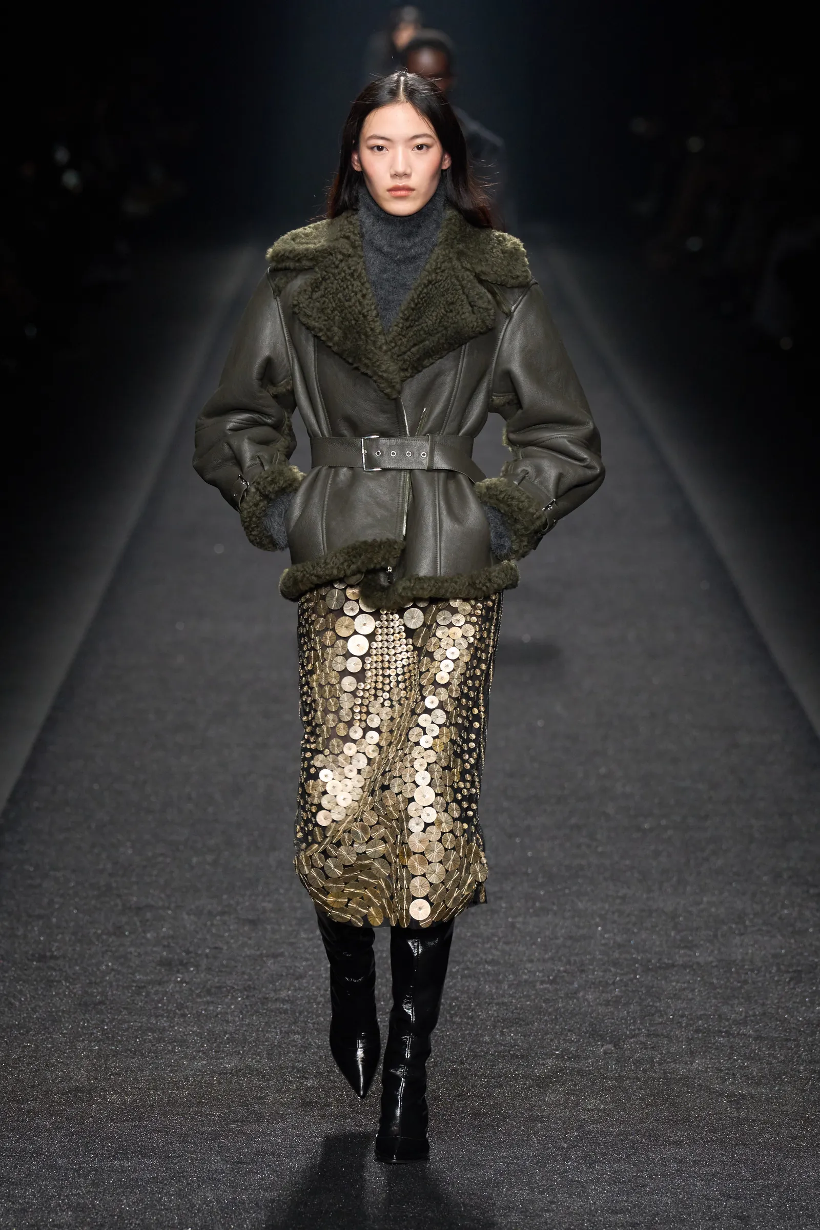 Queda de Alberta Ferretti 2024 2025 Runway Revista (12)