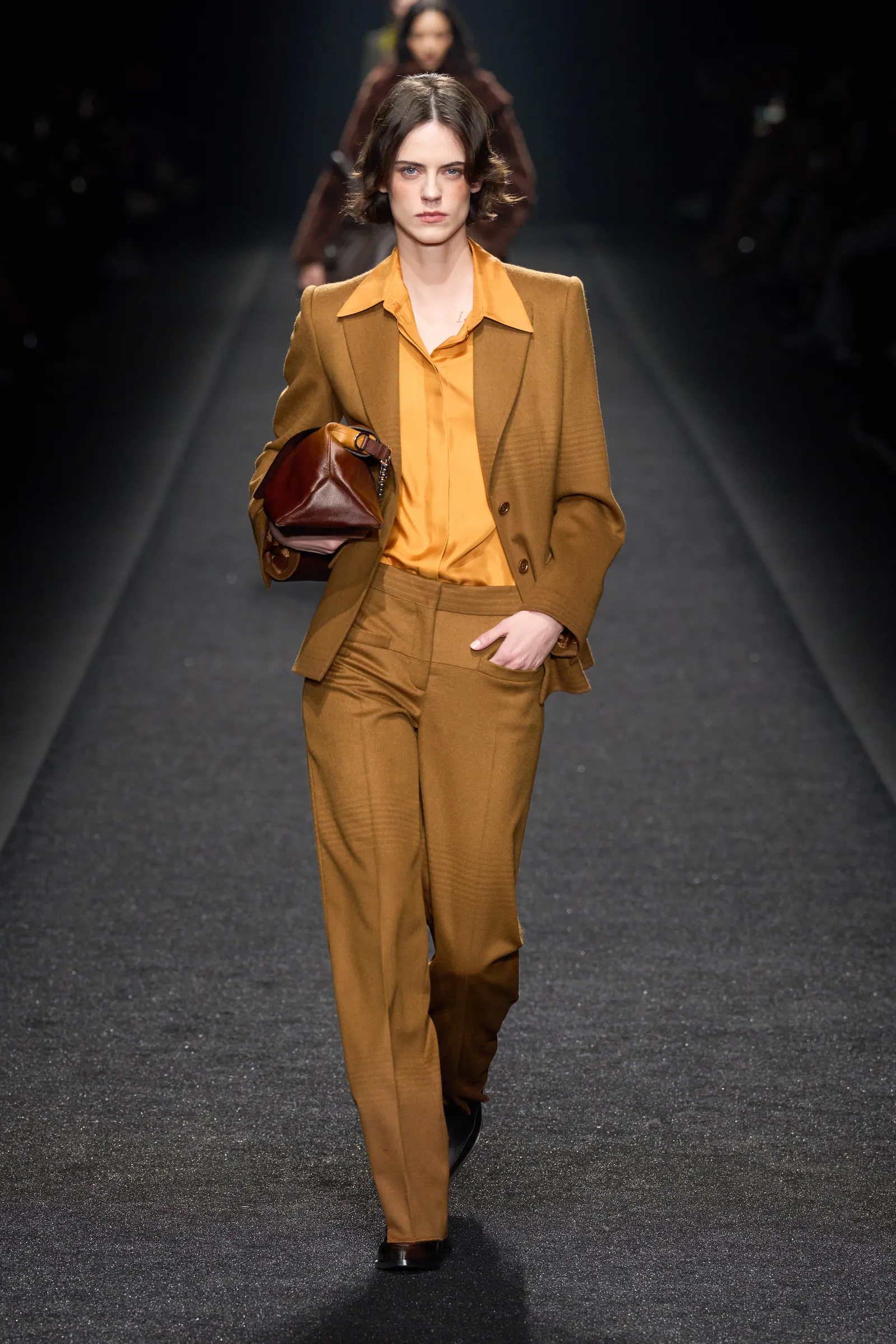 Queda de Alberta Ferretti 2024 2025 Runway Revista (20)