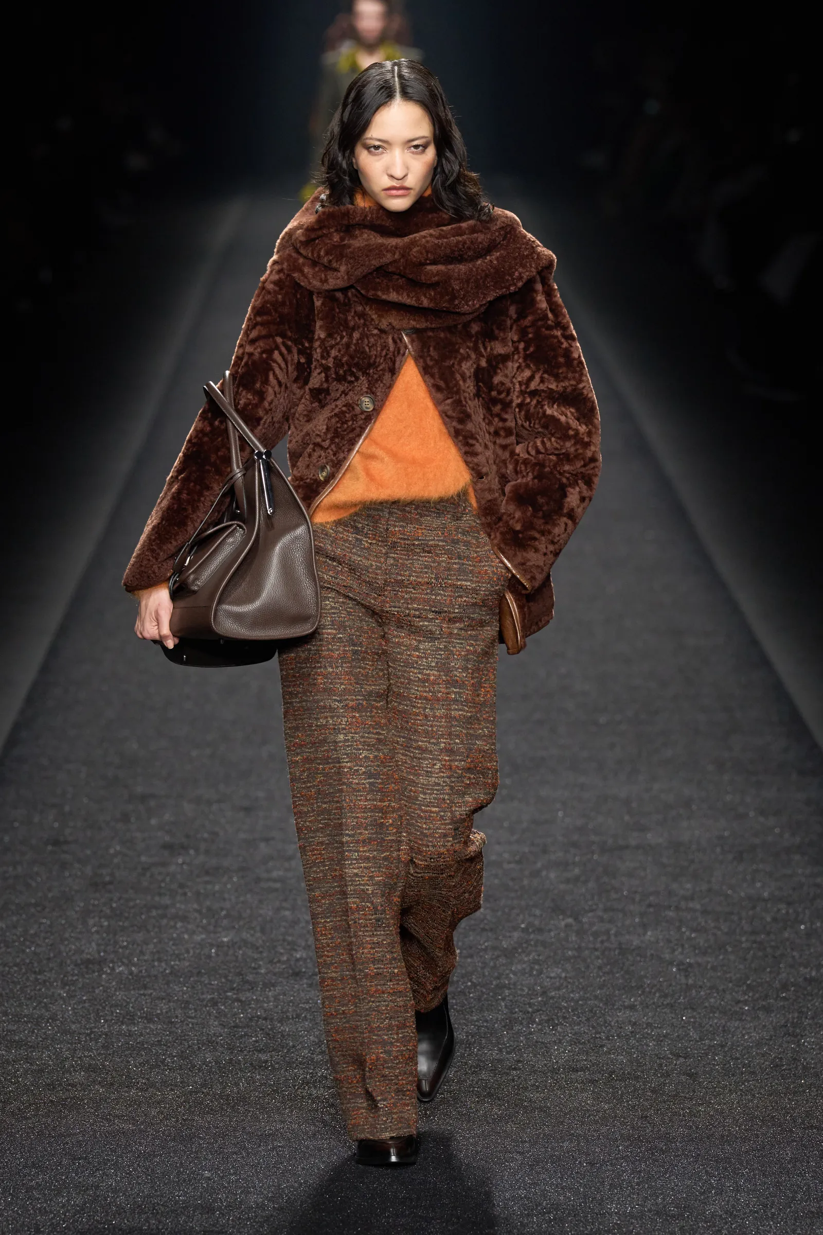 Queda de Alberta Ferretti 2024 2025 Runway Revista (21)