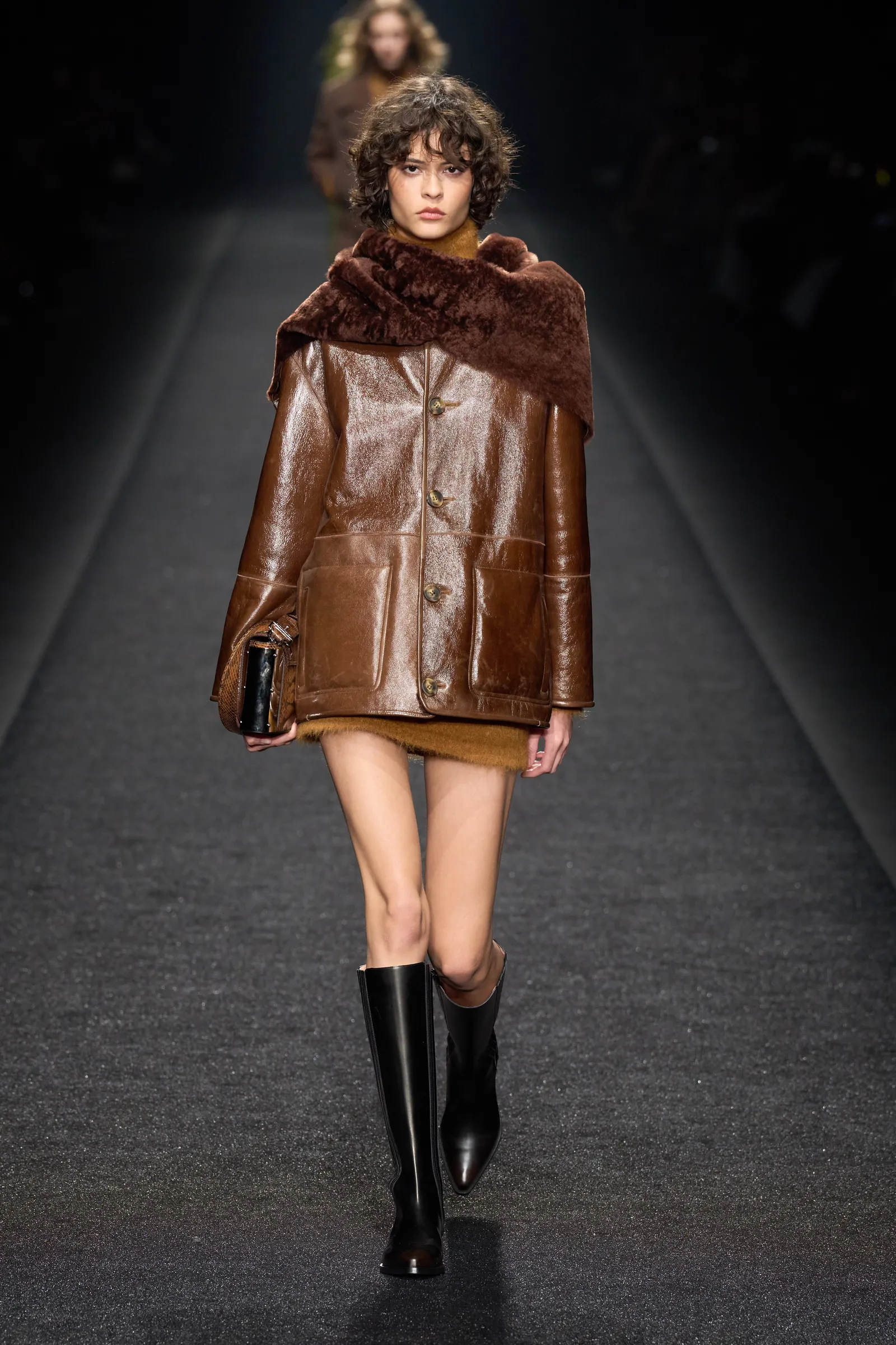 Queda de Alberta Ferretti 2024 2025 Runway Revista (23)