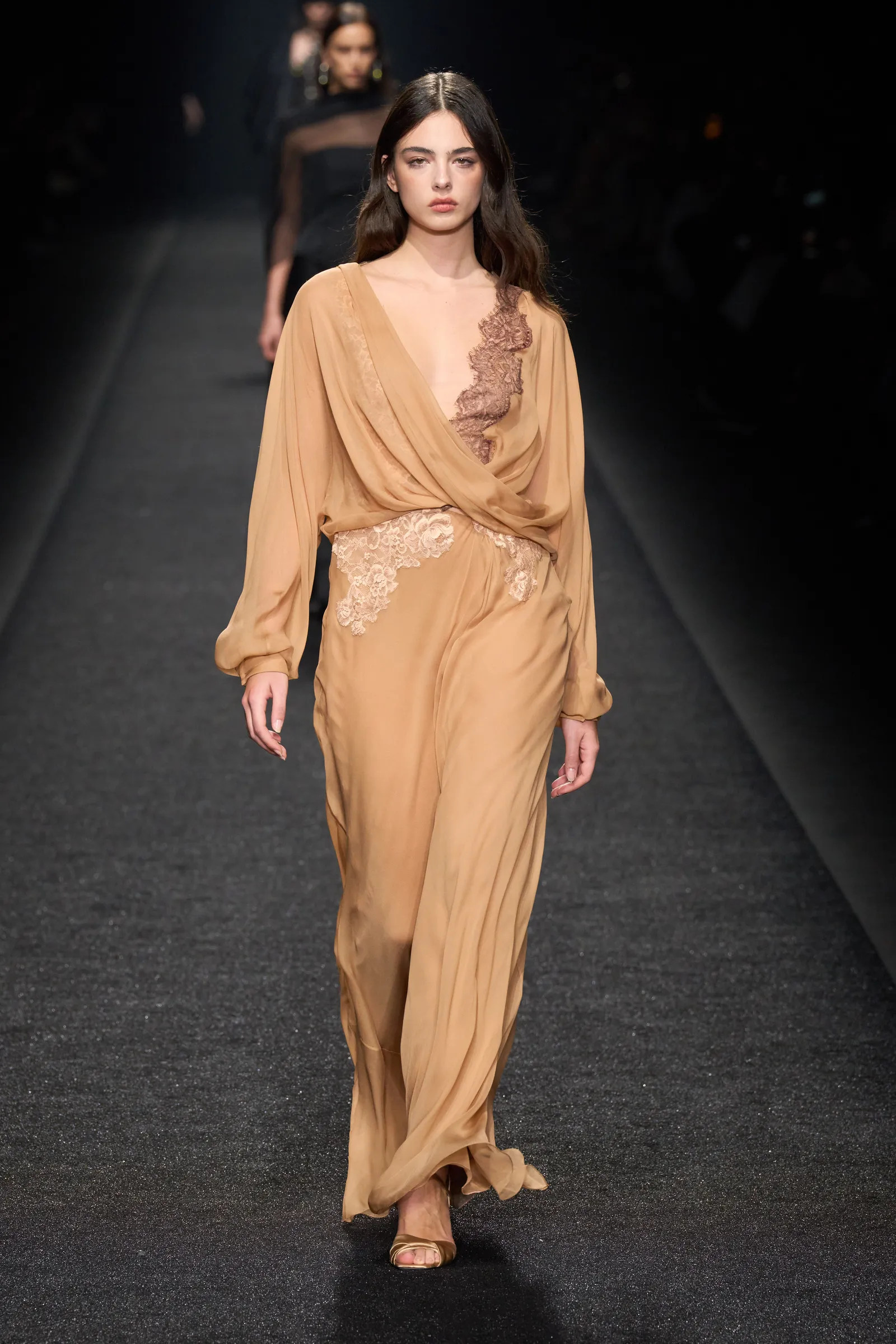 Queda de Alberta Ferretti 2024 2025 Runway Revista (36)