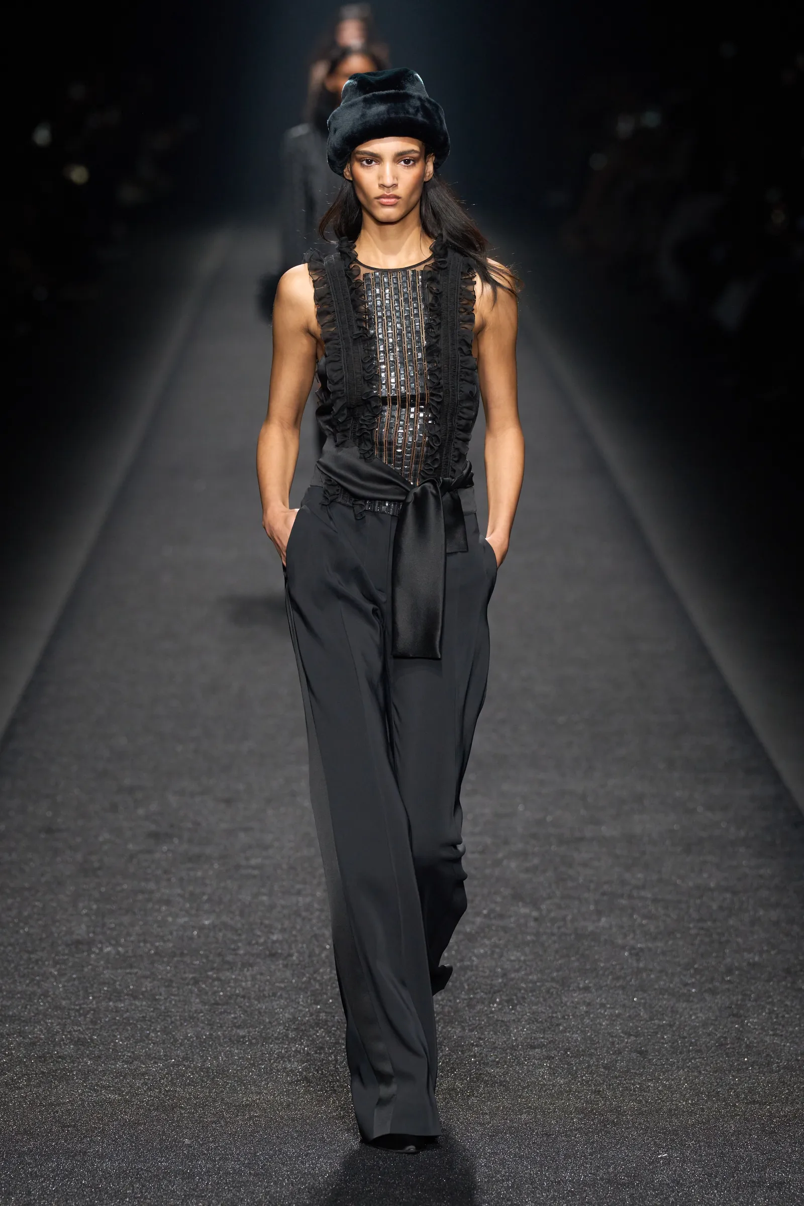 Queda de Alberta Ferretti 2024 2025 Runway Revista (43)