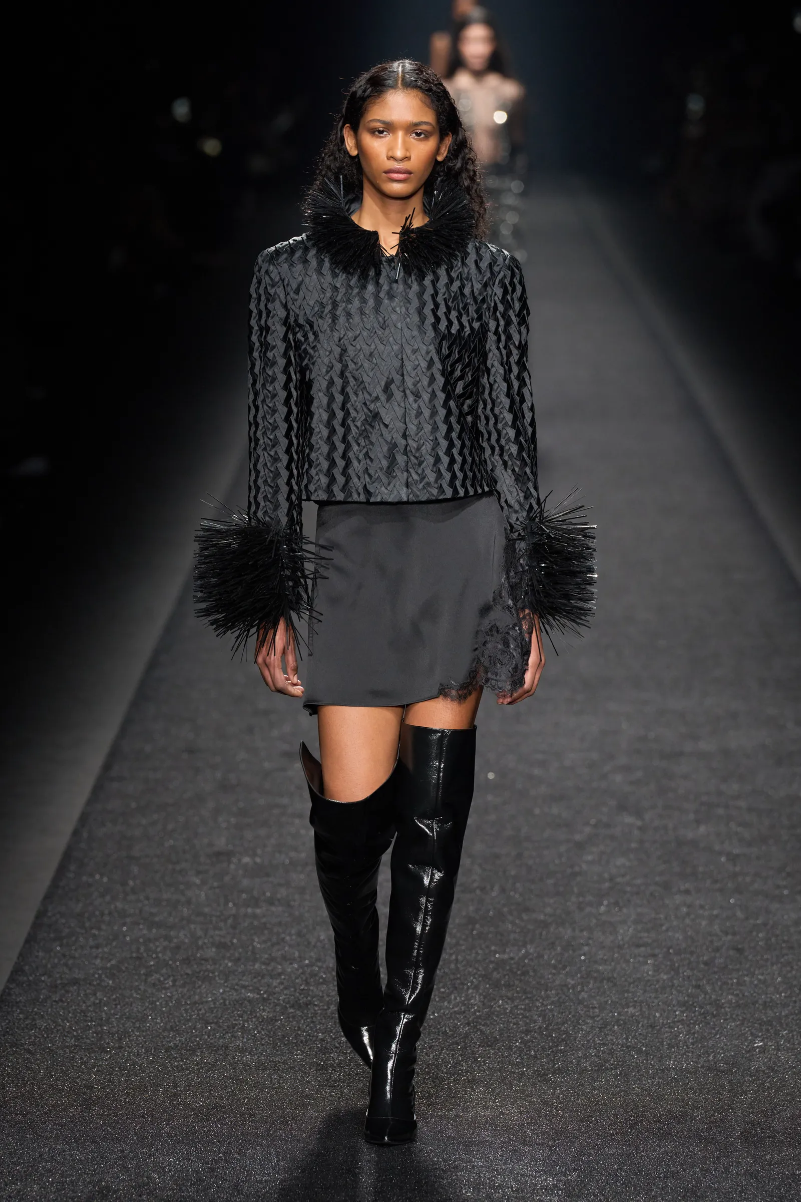 Queda de Alberta Ferretti 2024 2025 Runway Revista (44)