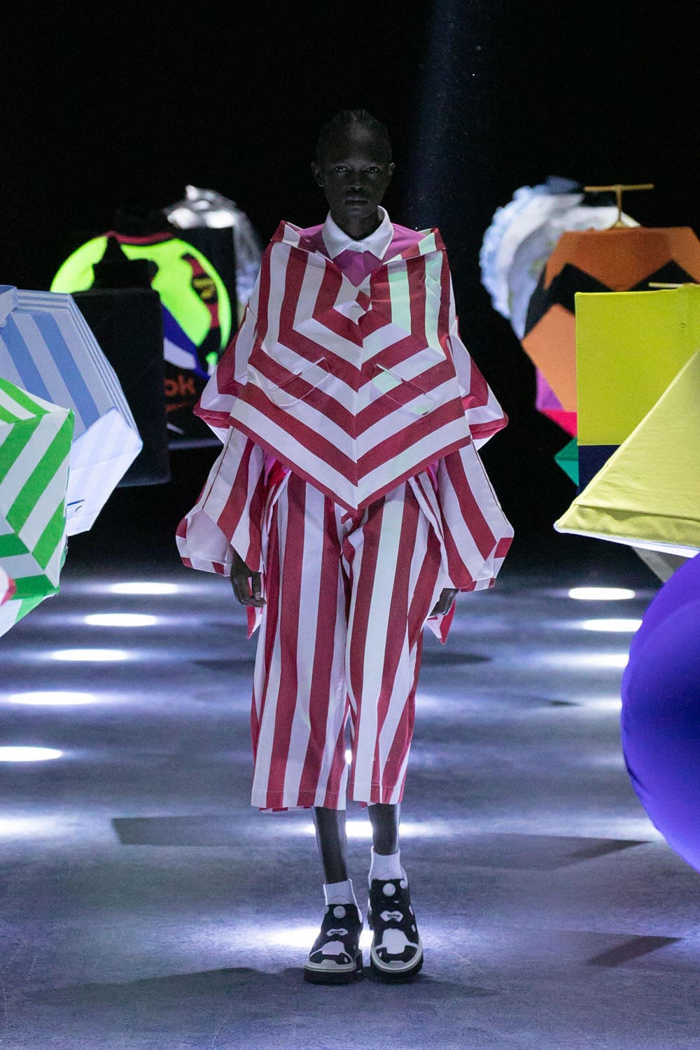Anrealage Autunno Inverno 2024 2025 Runway Magazine (20)