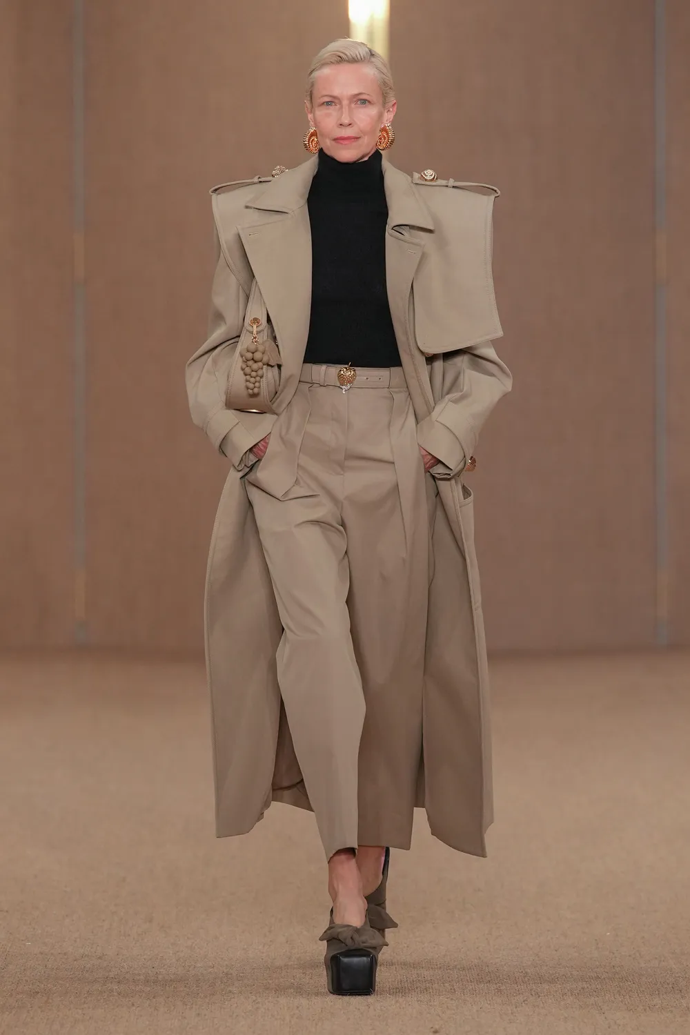 Balmain Automne 2024 Balmain Automne Hiver 2024 2024 Runway Magazine (1)