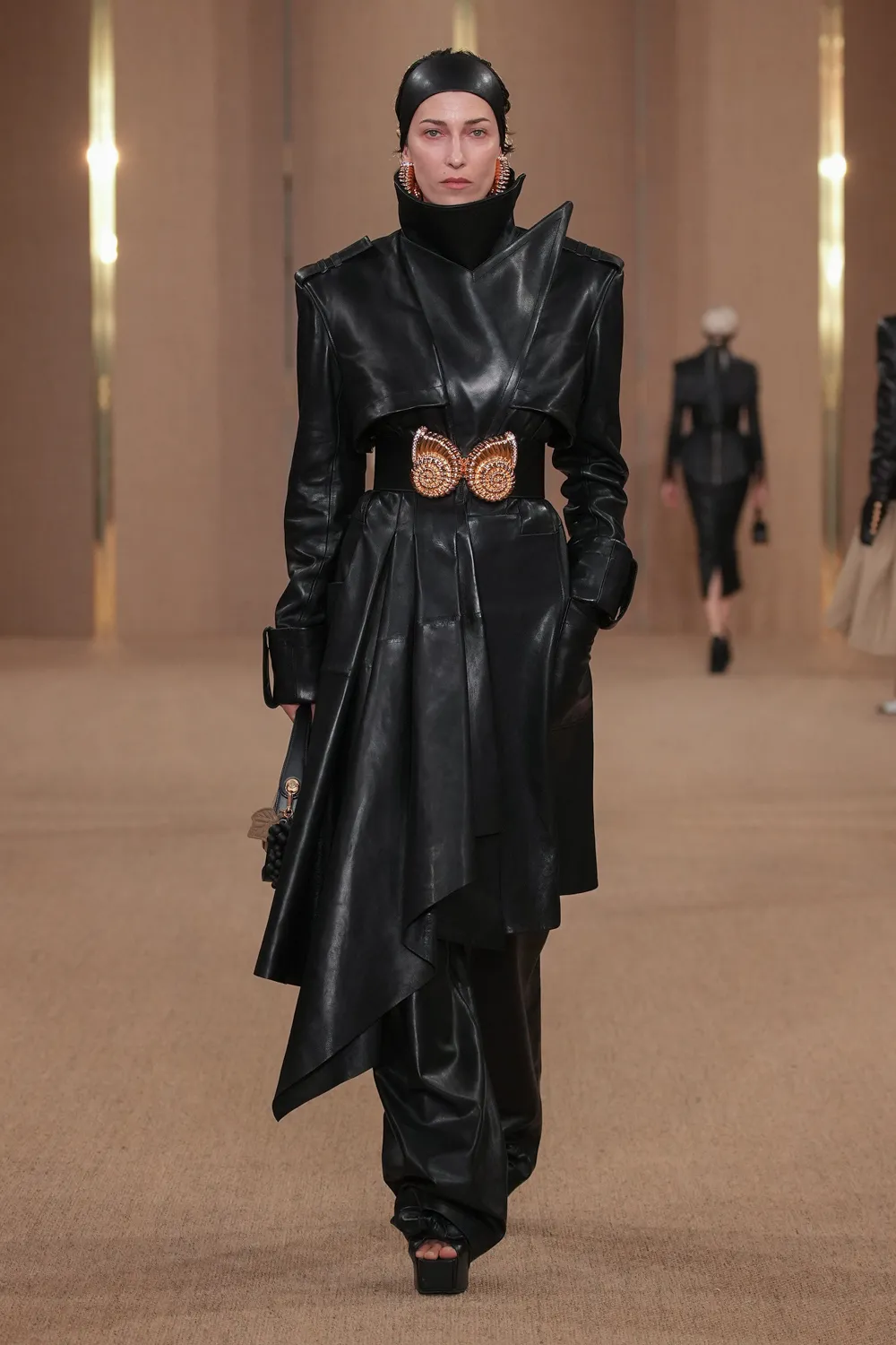 Balmain Automne 2024 Balmain Automne Hiver 2024 2024 Runway Magazine (13)