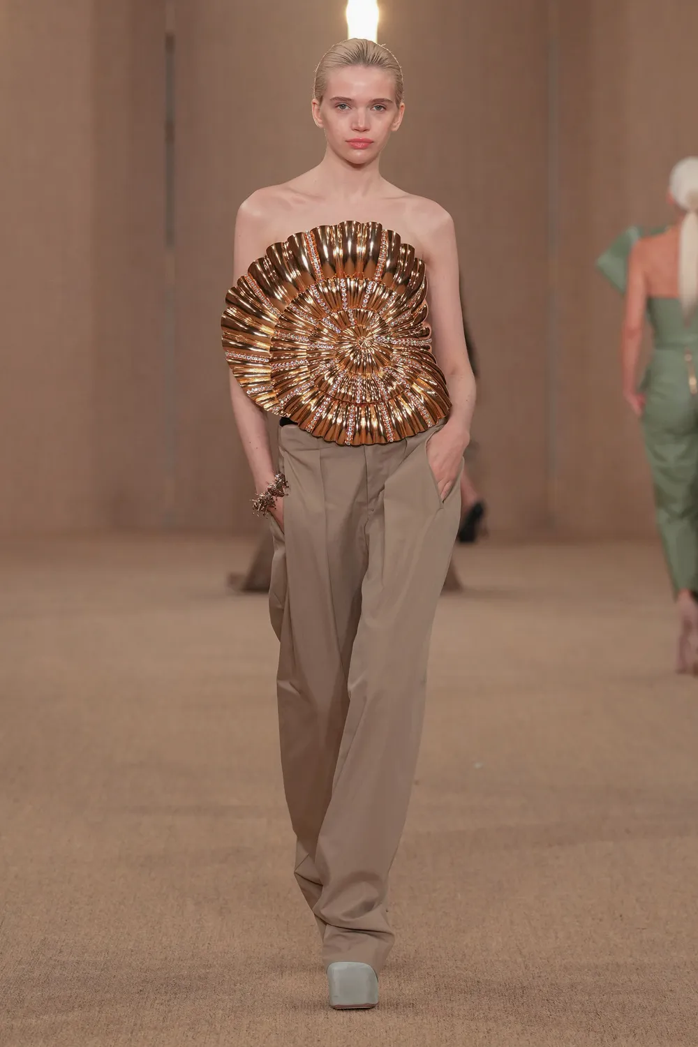 Balmain Automne 2024 Balmain Automne Hiver 2024 2024 Runway Magazine (15)