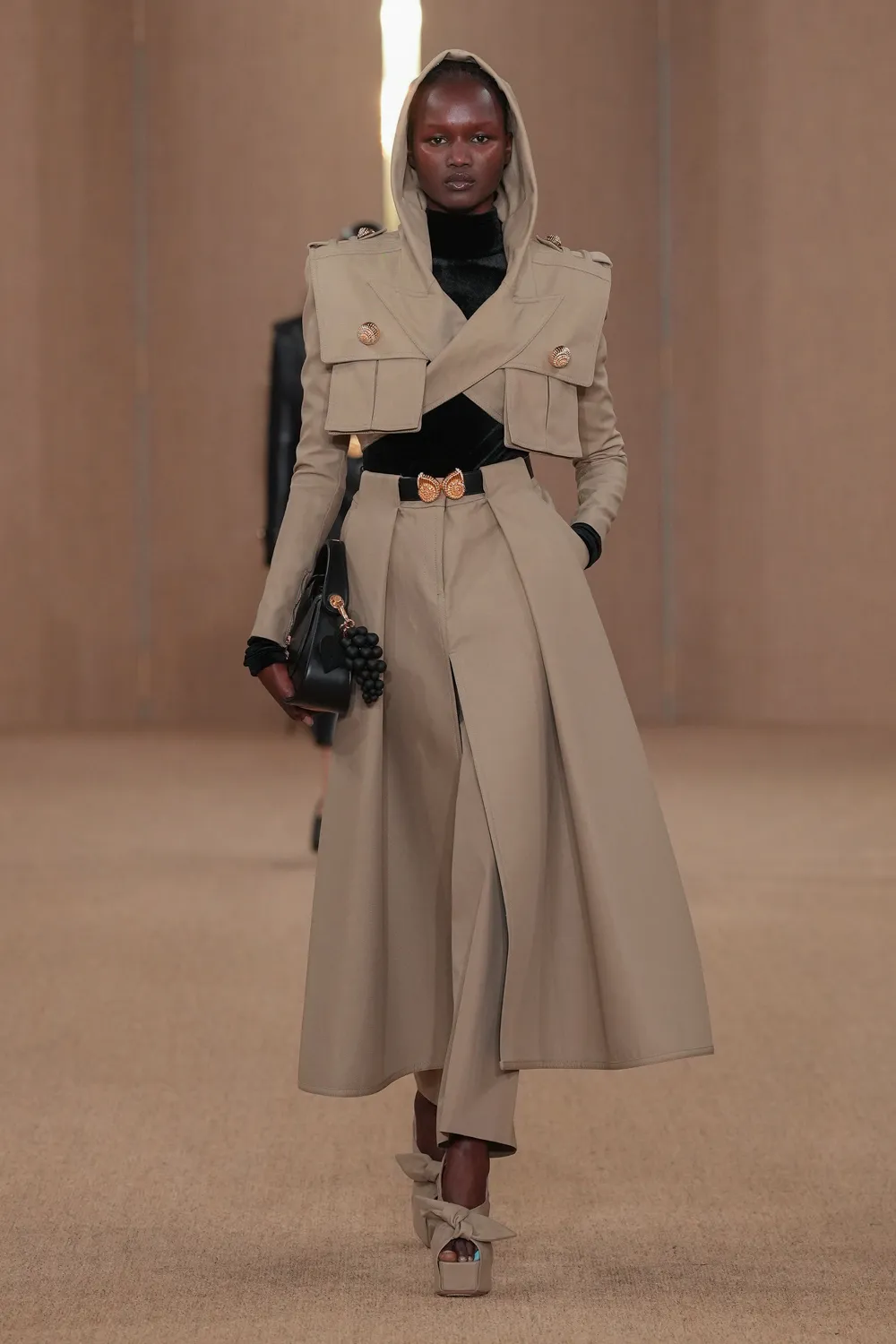 Balmain Automne 2024 Balmain Automne Hiver 2024 2024 Runway Magazine (2)