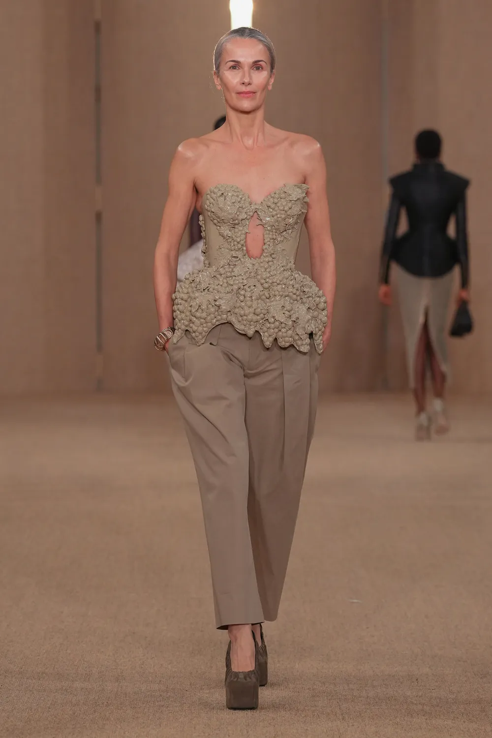 Balmain Automne 2024 Balmain Automne Hiver 2024 2024 Runway Magazine (27)