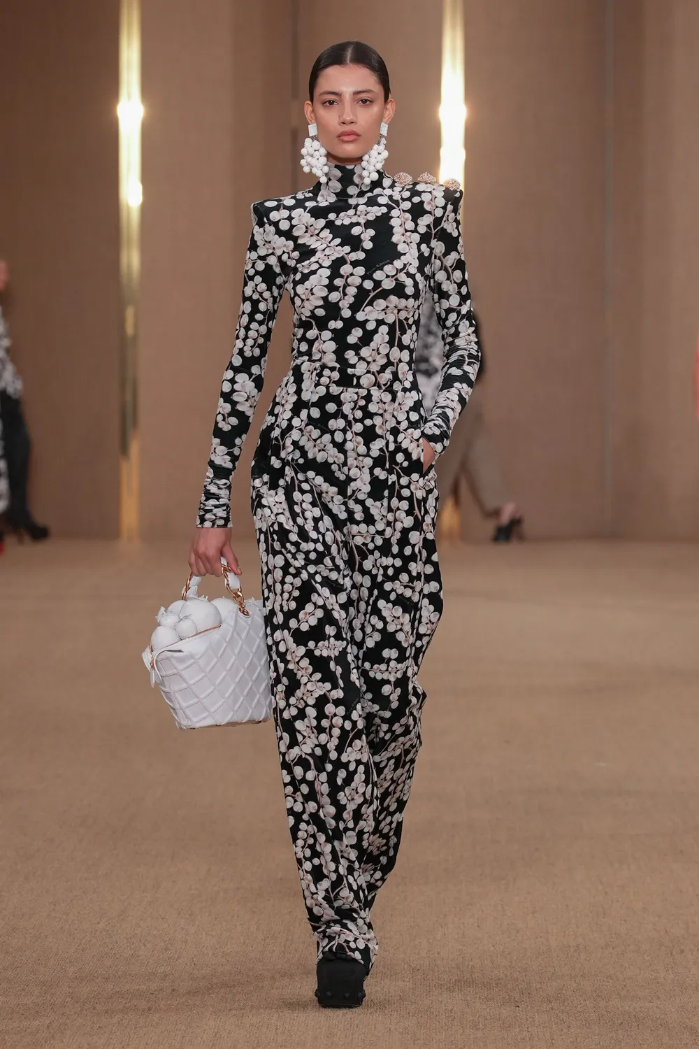 Balmain Automne 2024 Balmain Automne Hiver 2024 2024 Runway Magazine (30)