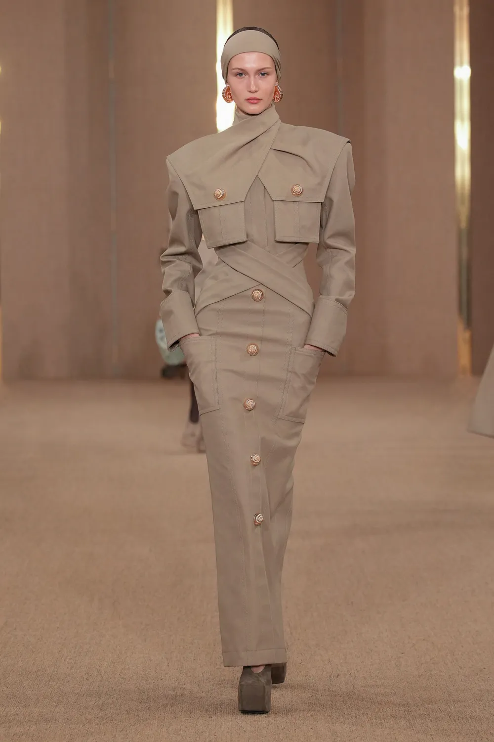 Balmain Automne 2024 Balmain Automne Hiver 2024 2024 Runway Magazine (4)