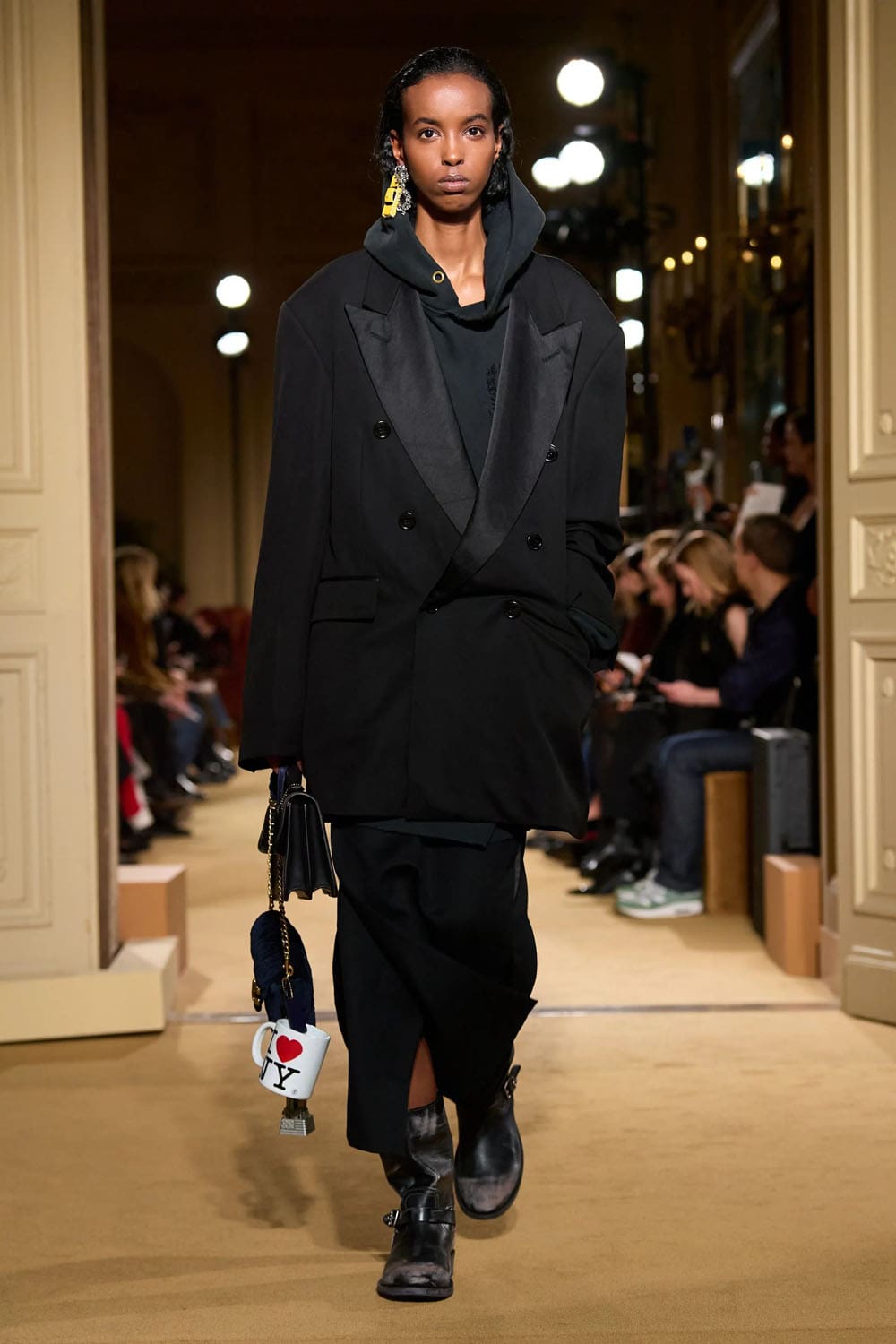 Caduta dell'allenatore 2024 2025 Runway Magazine (12)