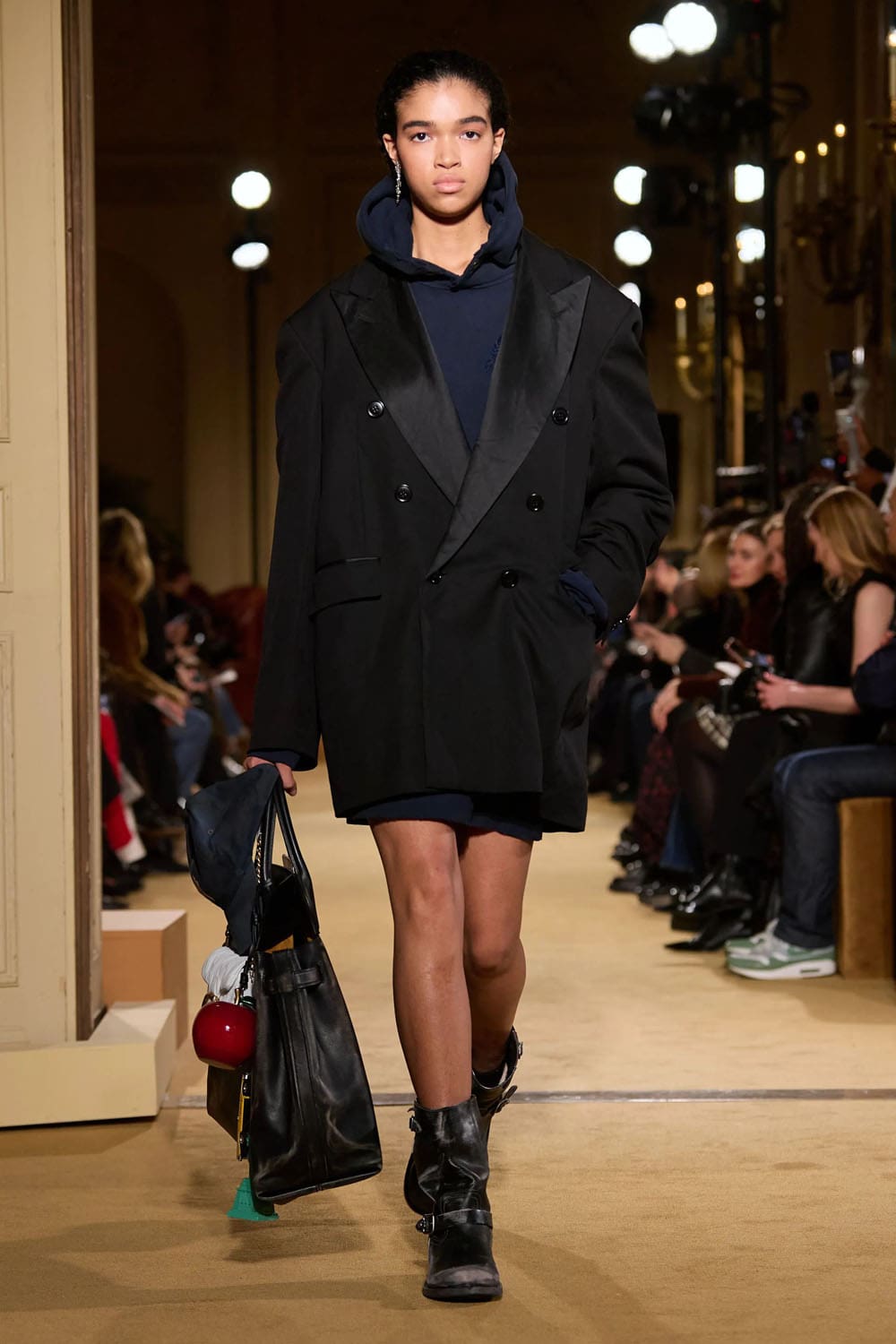 Caduta dell'allenatore 2024 2025 Runway Magazine (2)