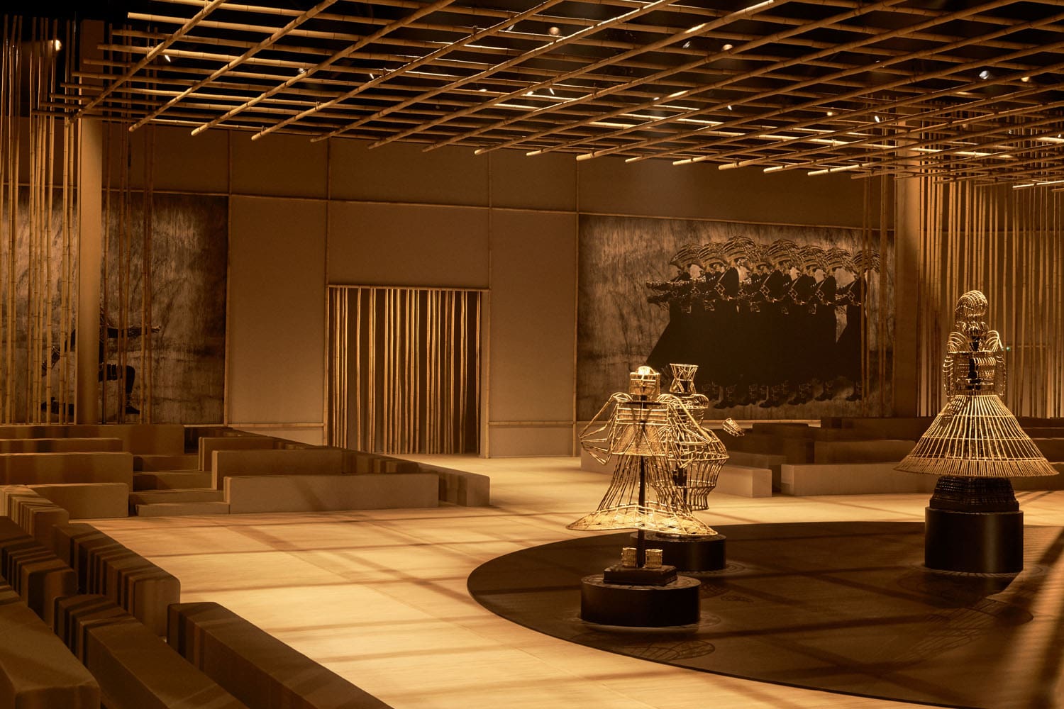 Dior Autunno Inverno 2024 2025 Arredamento Runway Magazine (25)