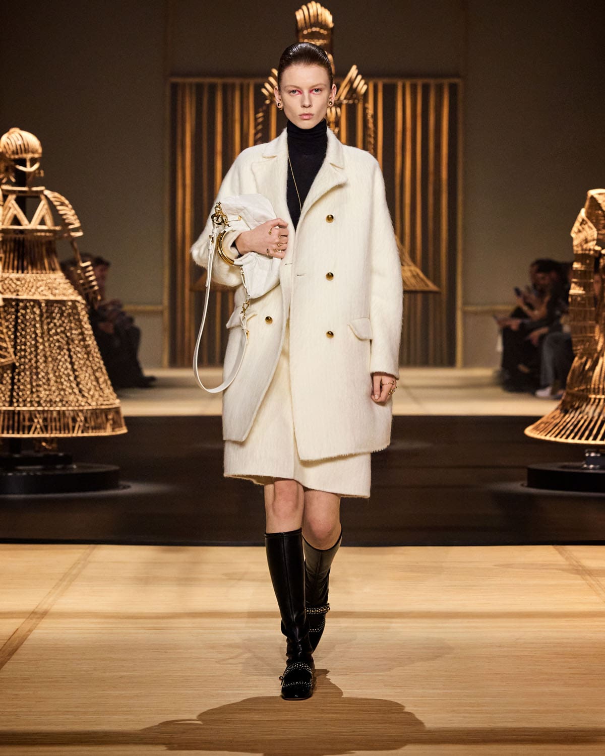 Dior Autunno Inverno 2024 2025 Donne Runway Magazine (12)