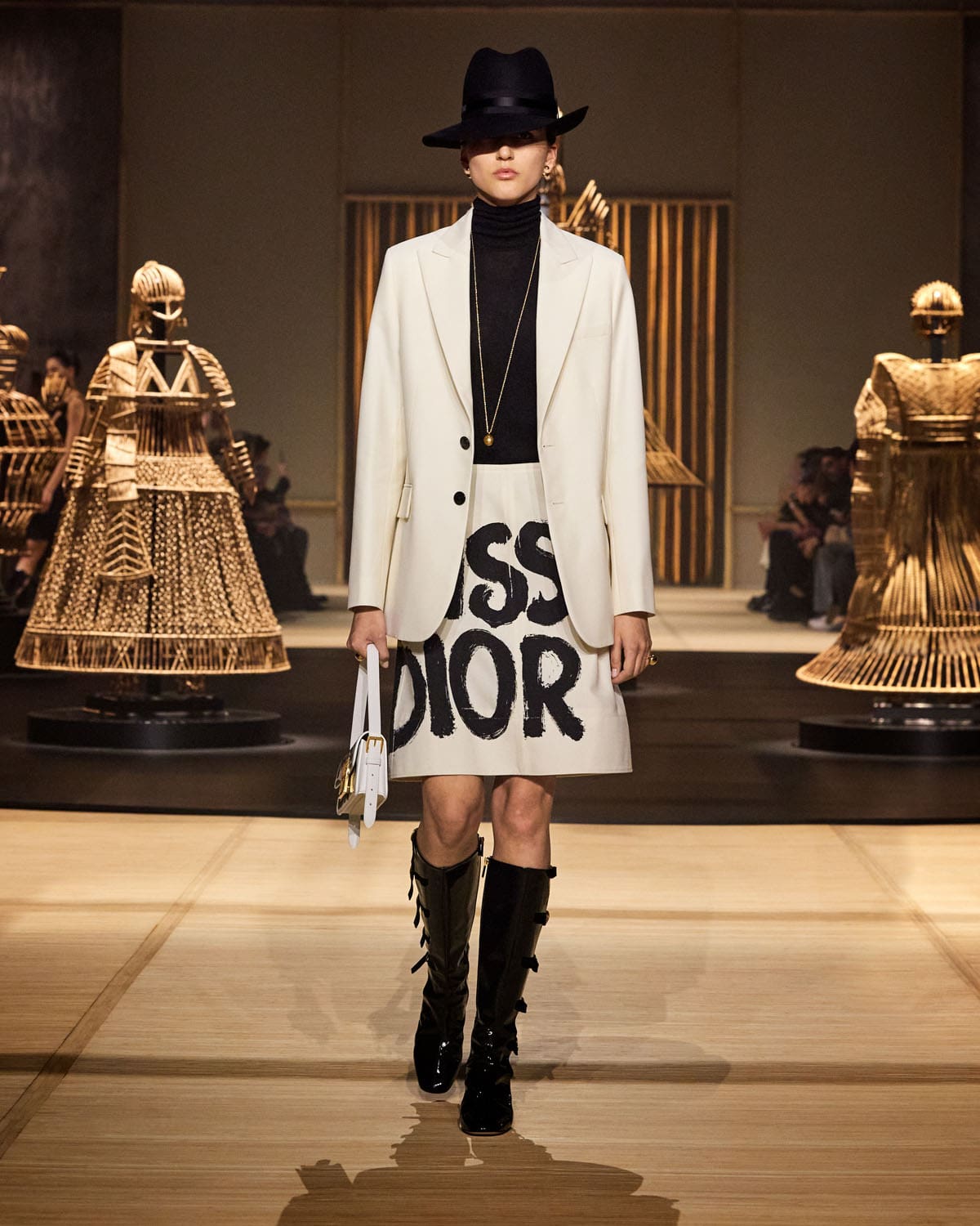 Dior Autunno Inverno 2024 2025 Donne Runway Magazine (15)