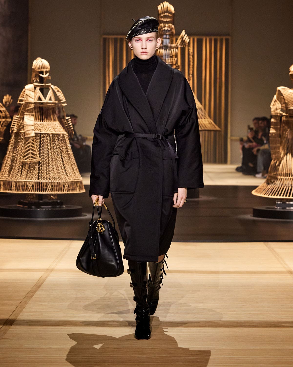 Dior Autunno Inverno 2024 2025 Donne Runway Magazine (18)