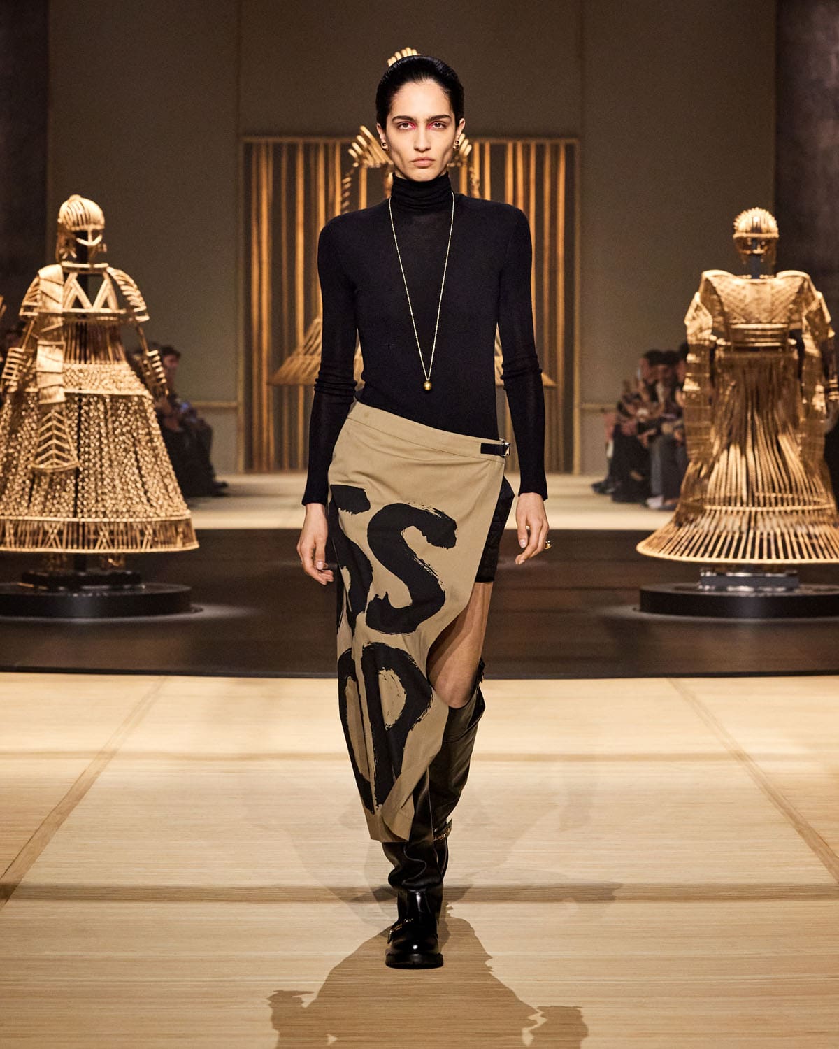 Dior Autunno Inverno 2024 2025 Donne Runway Magazine (2)