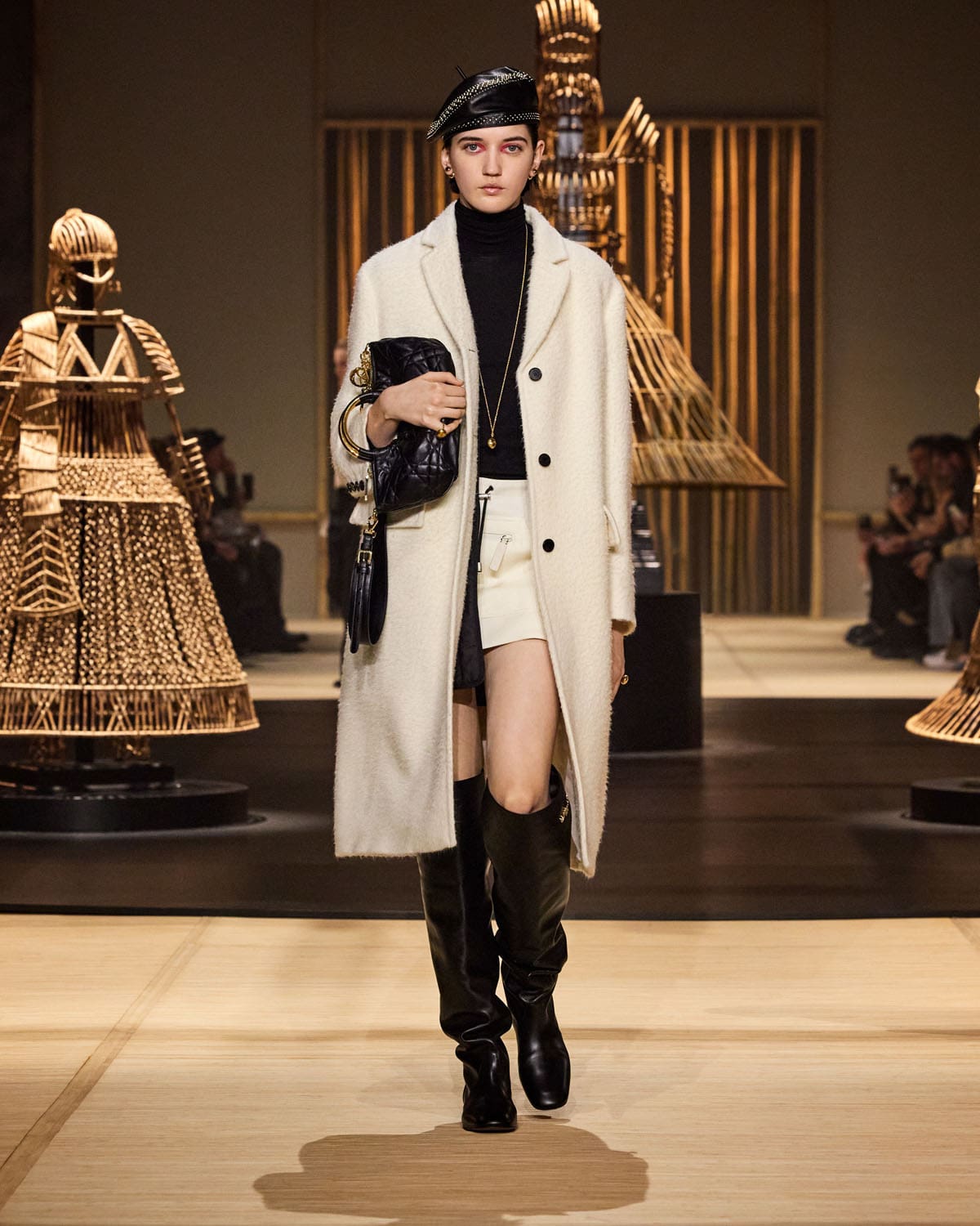 Dior Autunno Inverno 2024 2025 Donne Runway Magazine (22)