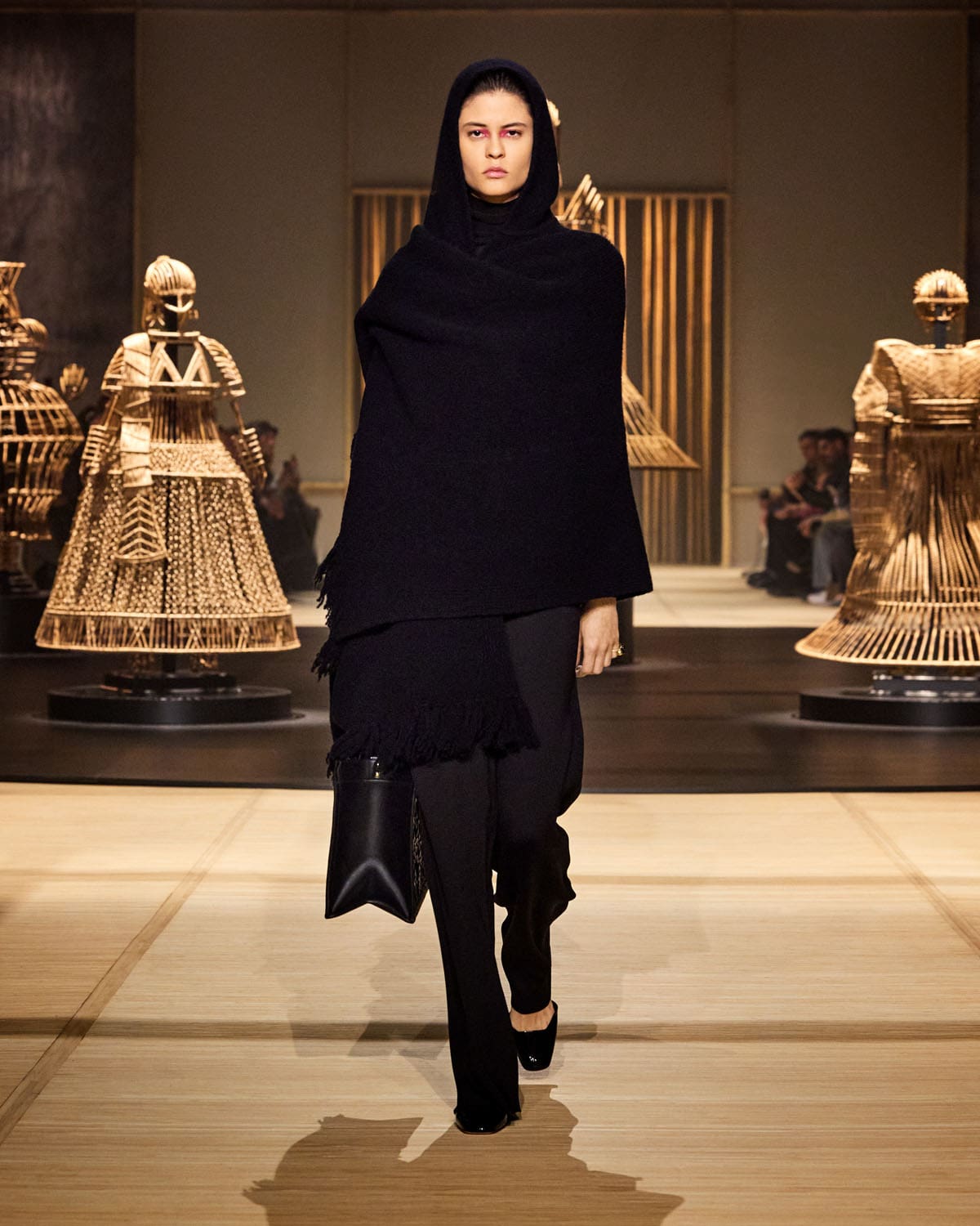 Dior Autunno Inverno 2024 2025 Donne Runway Magazine (26)