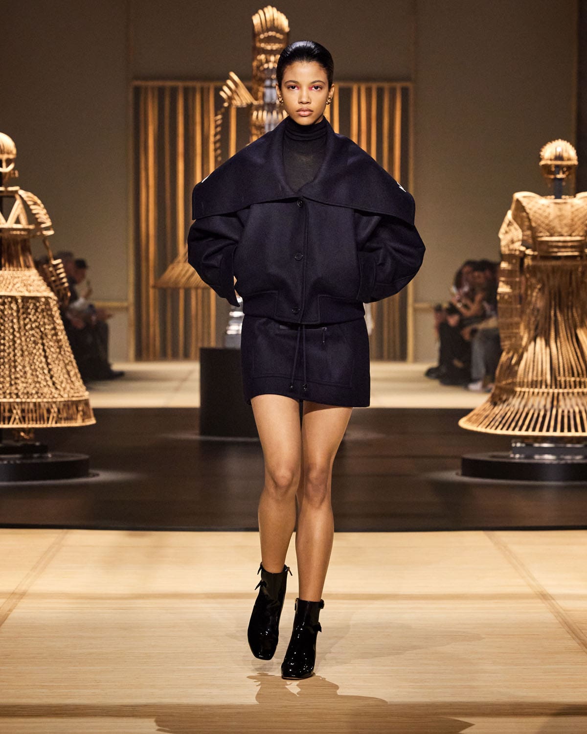 Dior Autunno Inverno 2024 2025 Donne Runway Magazine (28)