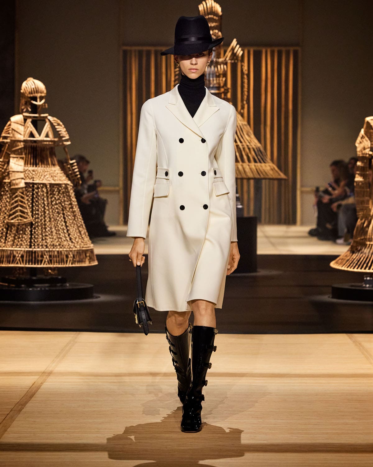 Dior Autunno Inverno 2024 2025 Donne Runway Magazine (32)